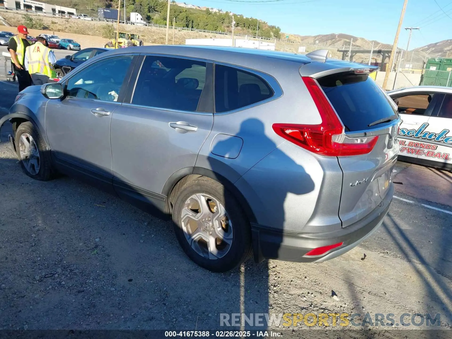 3 fotografías del automóvil dañado 7FARW1H52KE039385 HONDA CR-V 2019