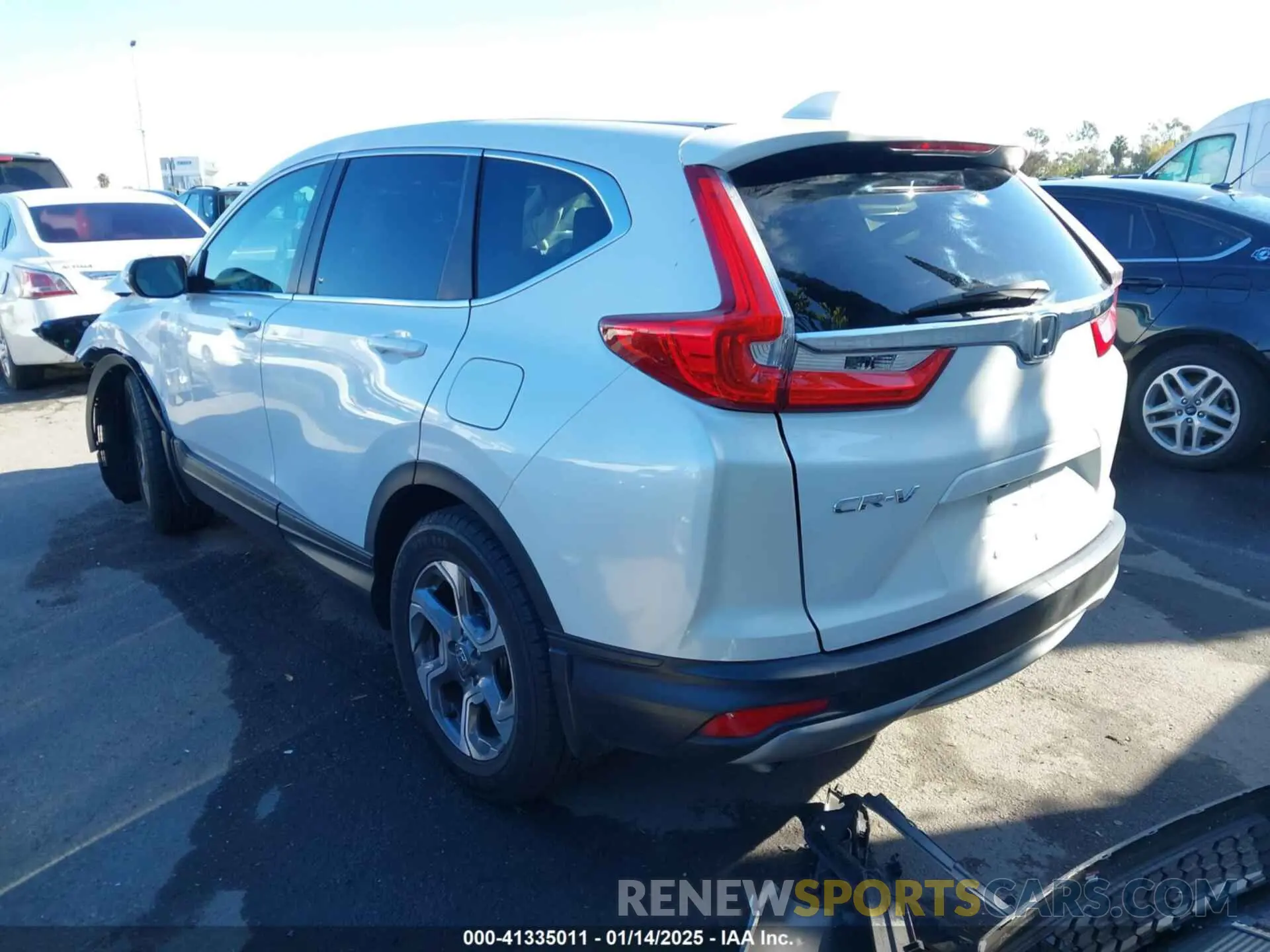3 fotografías del automóvil dañado 7FARW1H52KE039984 HONDA CR-V 2019