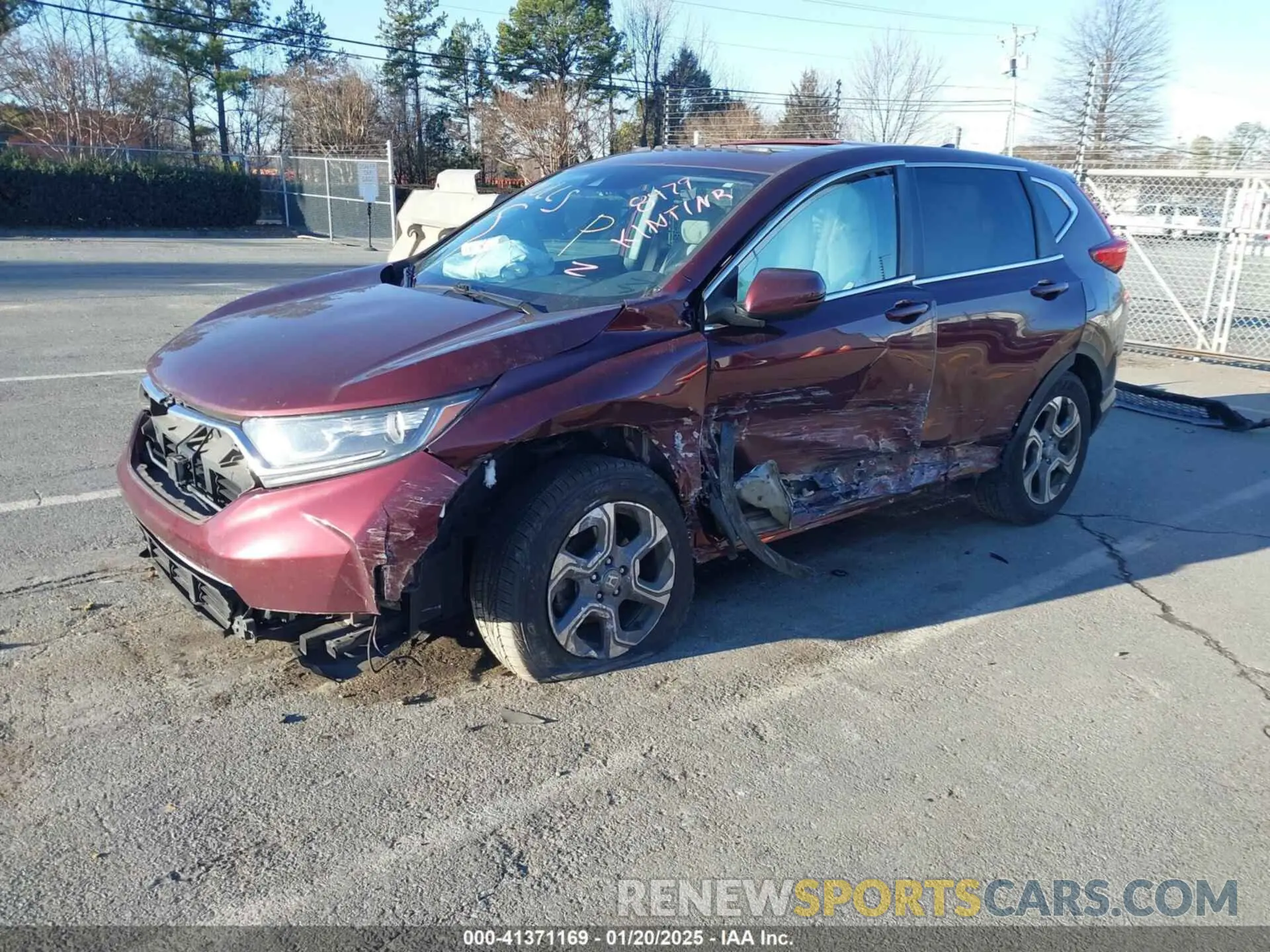 2 fotografías del automóvil dañado 7FARW1H55KE018479 HONDA CR-V 2019