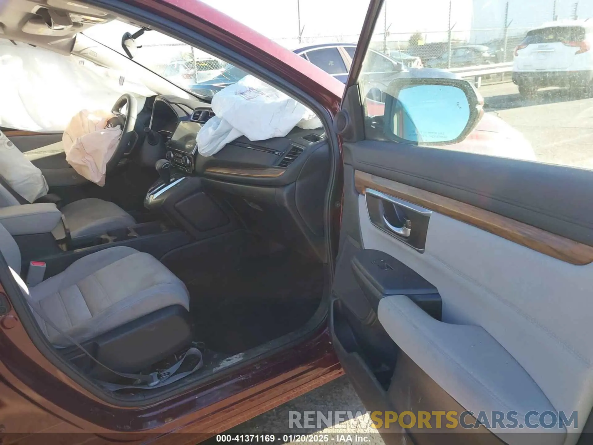 5 fotografías del automóvil dañado 7FARW1H55KE018479 HONDA CR-V 2019