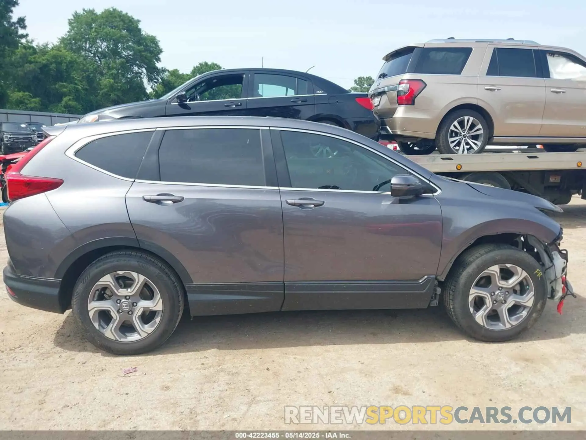 14 fotografías del automóvil dañado 7FARW1H55KE032690 HONDA CR-V 2019
