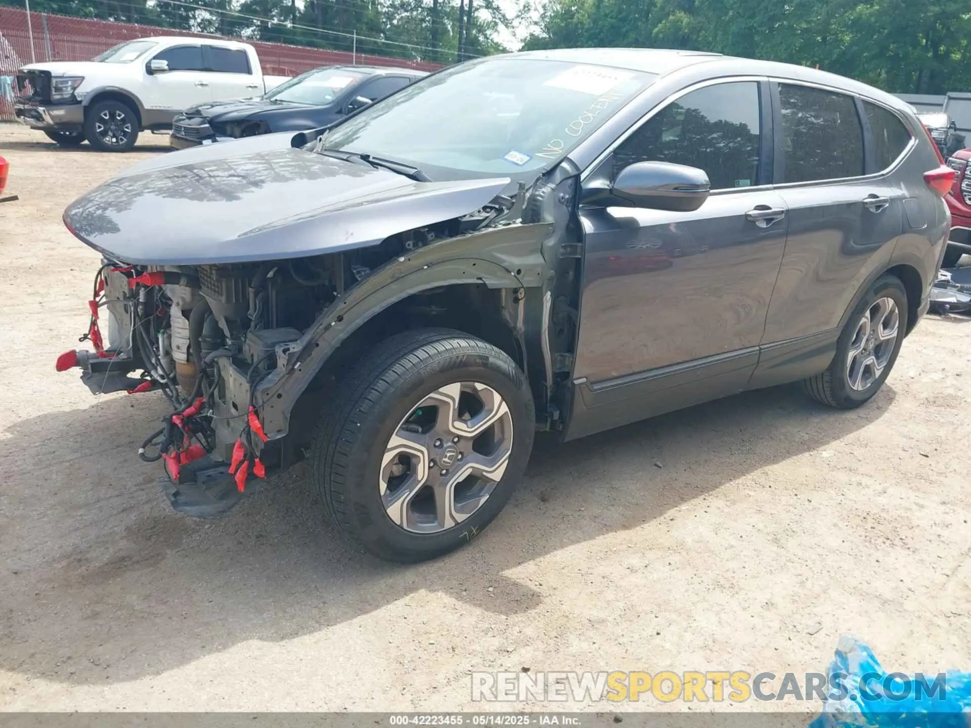 2 fotografías del automóvil dañado 7FARW1H55KE032690 HONDA CR-V 2019