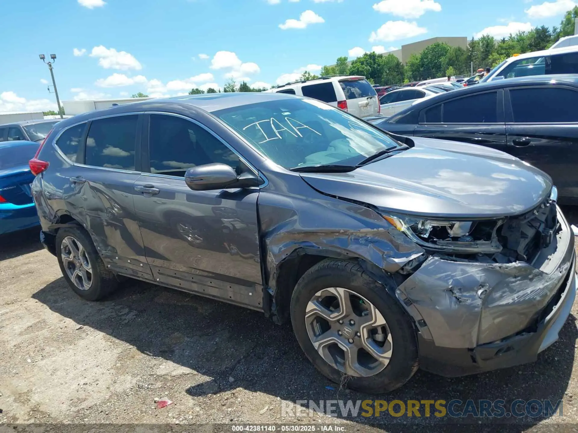 14 fotografías del automóvil dañado 7FARW1H58KE027824 HONDA CR-V 2019