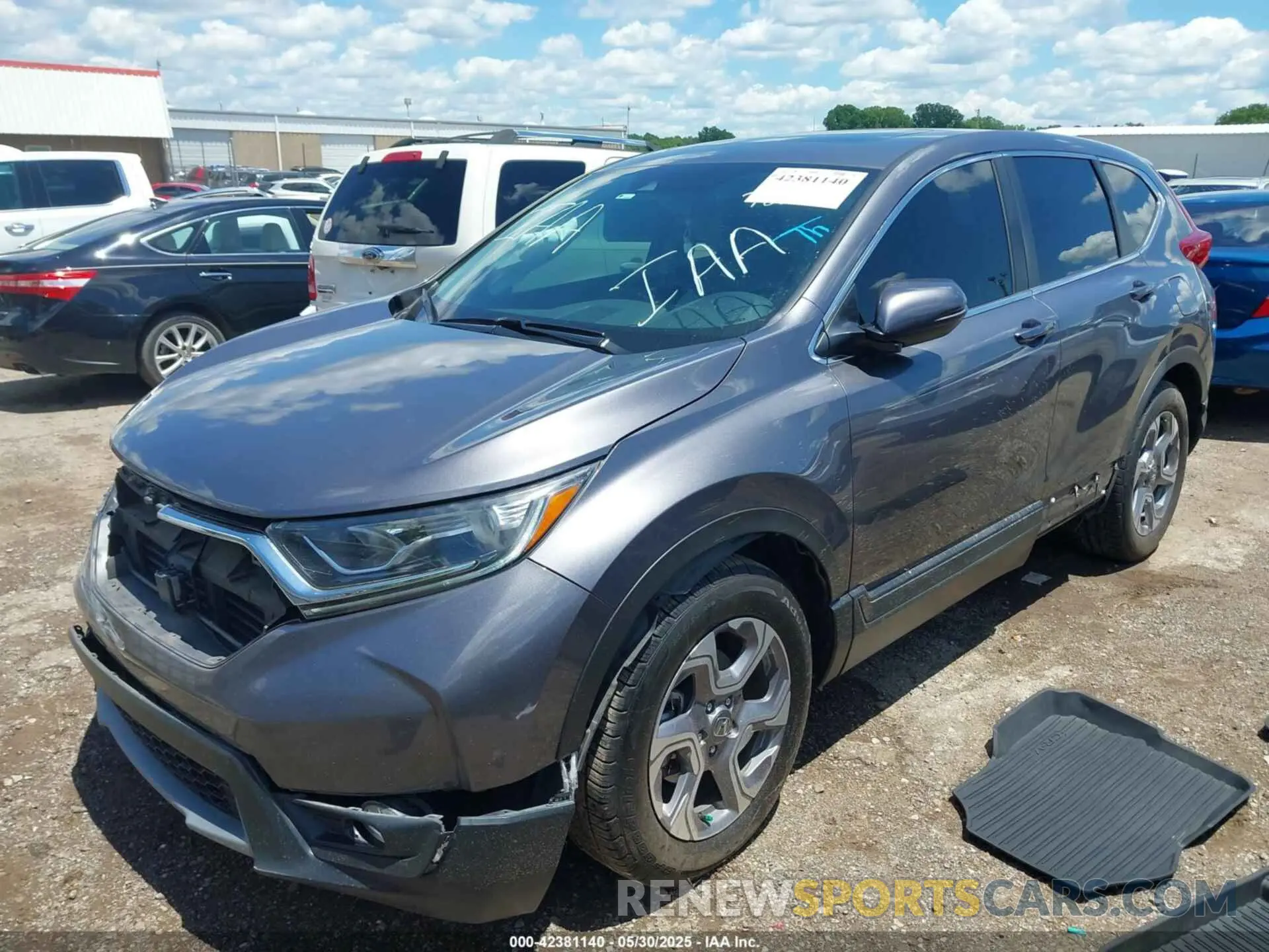 2 fotografías del automóvil dañado 7FARW1H58KE027824 HONDA CR-V 2019