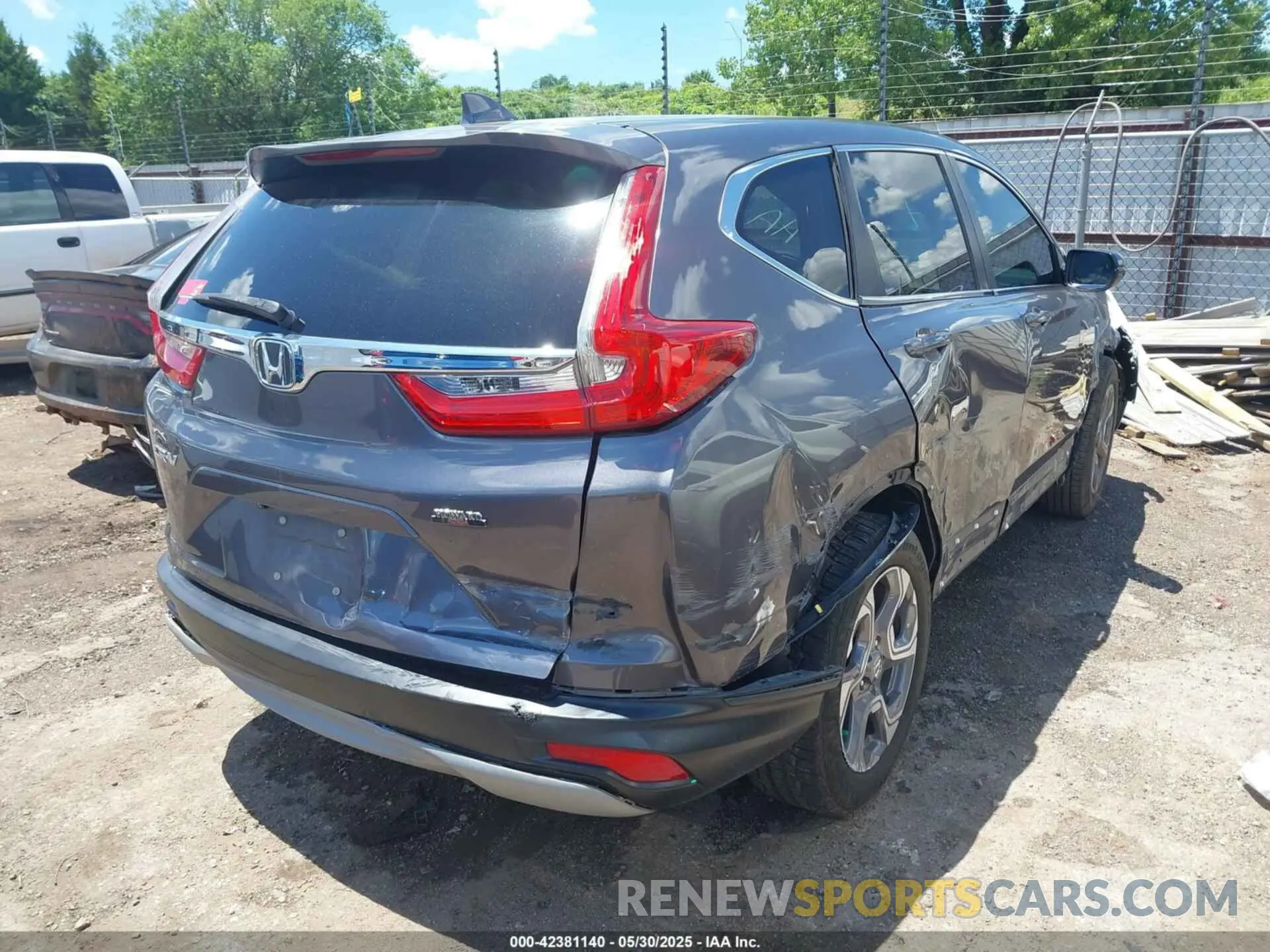4 fotografías del automóvil dañado 7FARW1H58KE027824 HONDA CR-V 2019