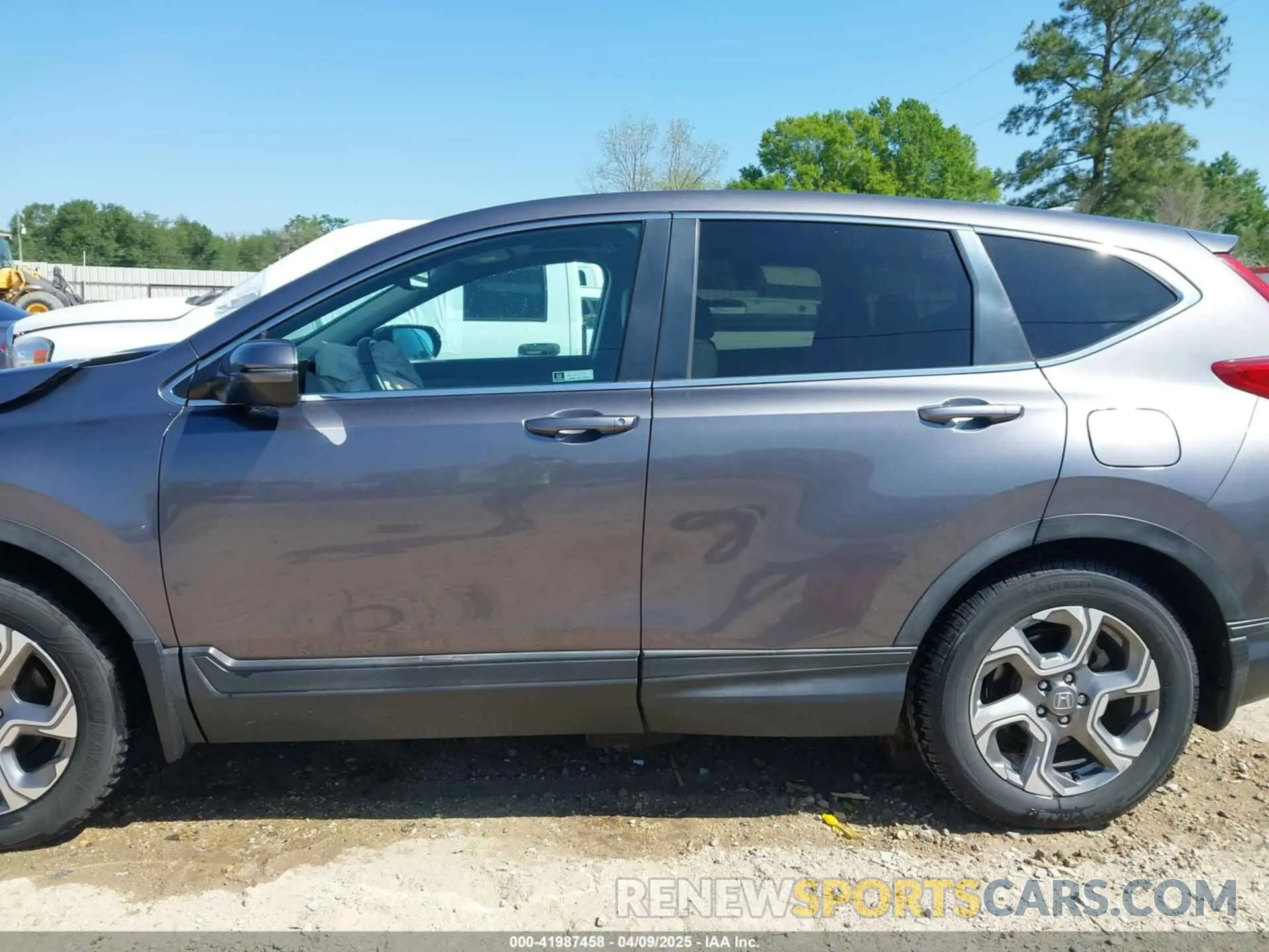 15 fotografías del automóvil dañado 7FARW1H80KE033322 HONDA CR-V 2019