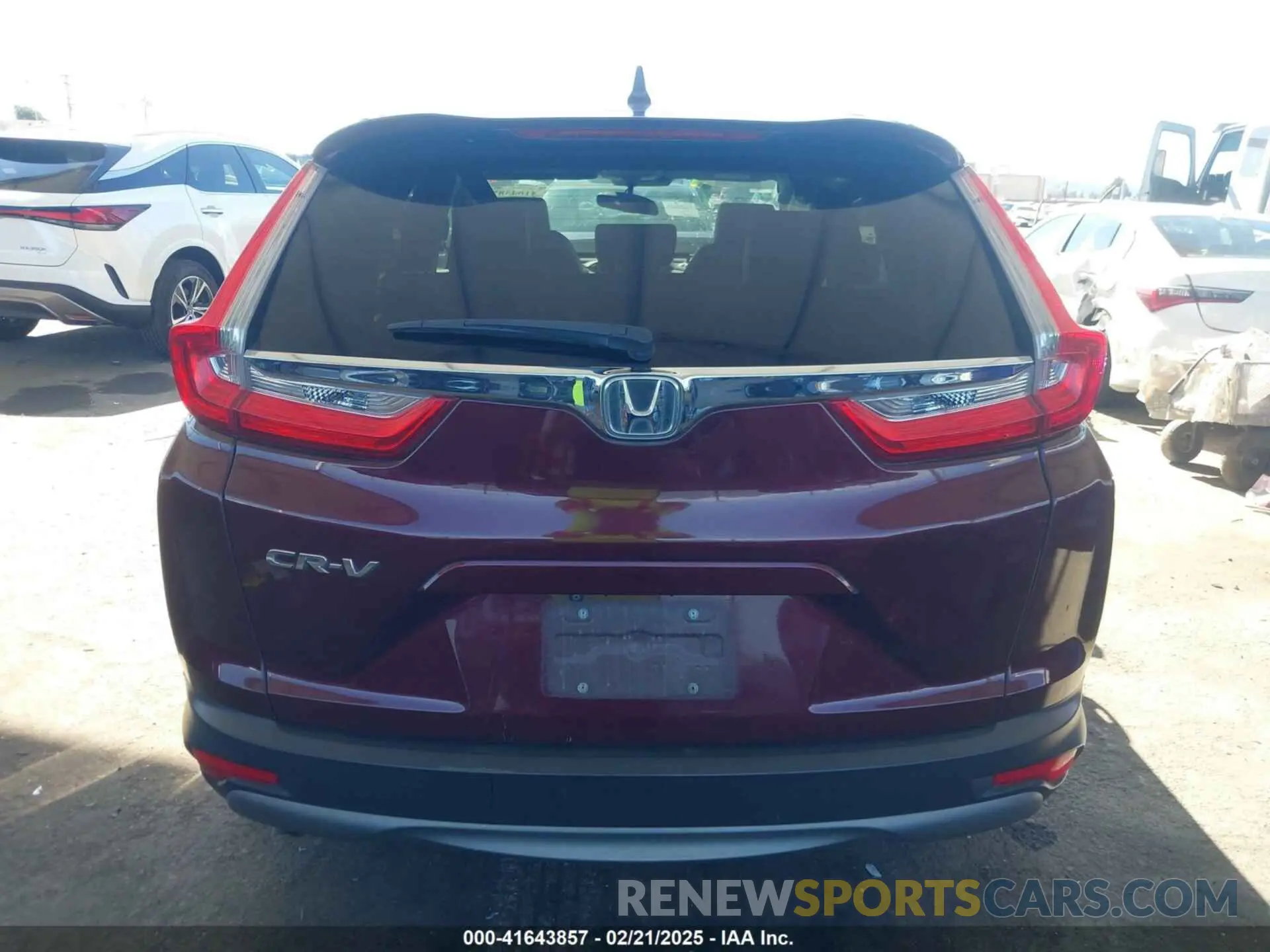 17 fotografías del automóvil dañado 7FARW1H82KE003125 HONDA CR-V 2019