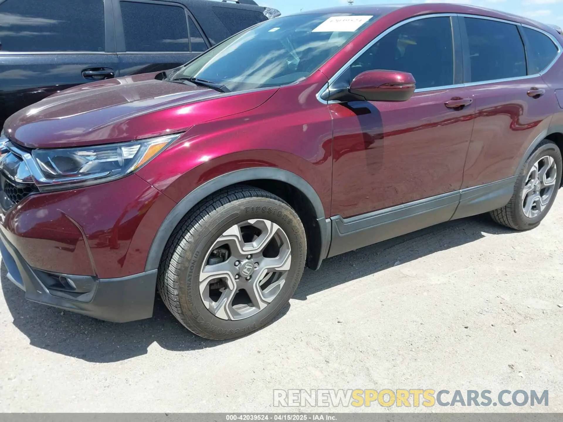 2 fotografías del automóvil dañado 7FARW1H85KE001692 HONDA CR-V 2019