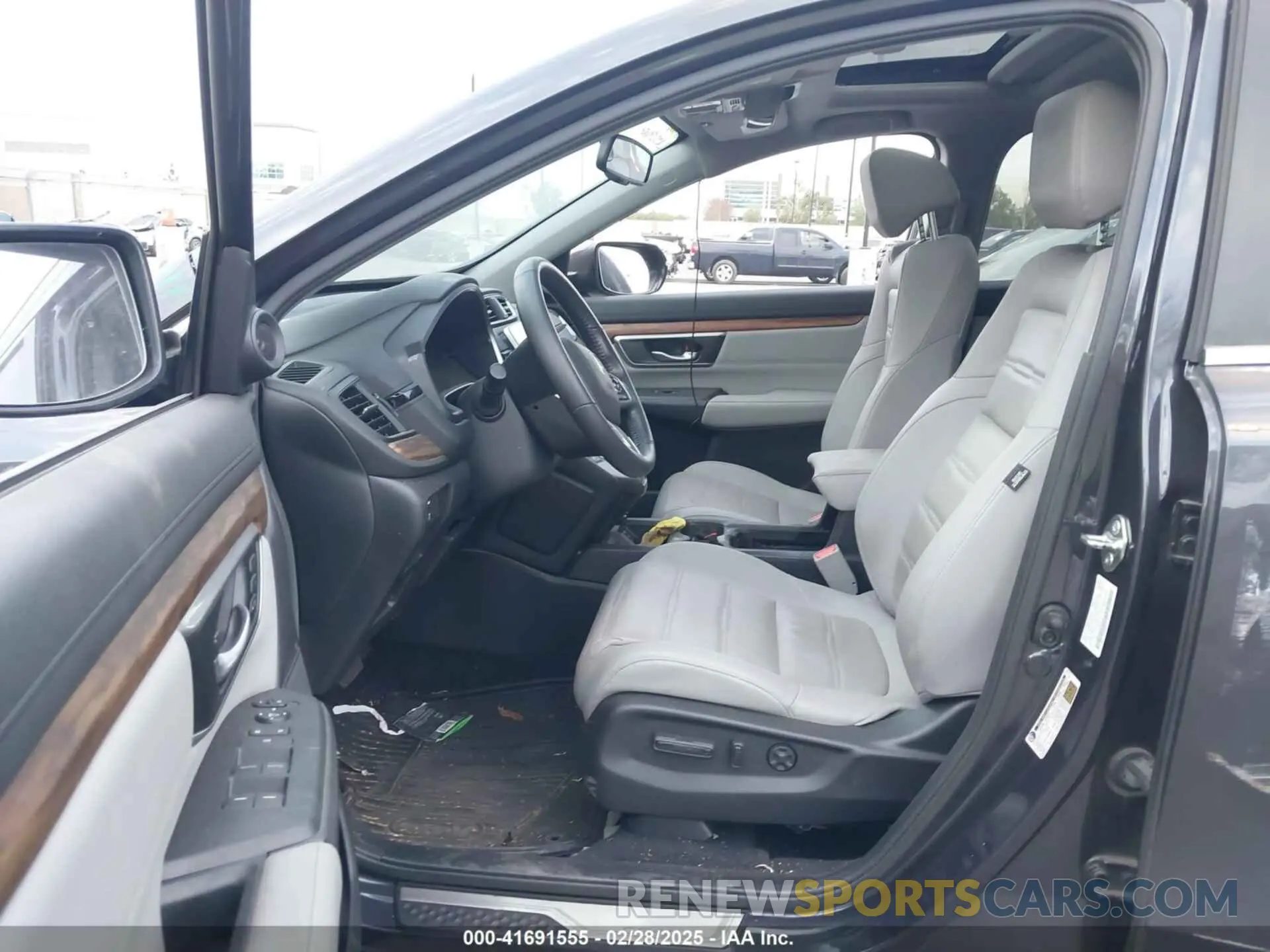 5 fotografías del automóvil dañado 7FARW1H92KE014019 HONDA CR-V 2019
