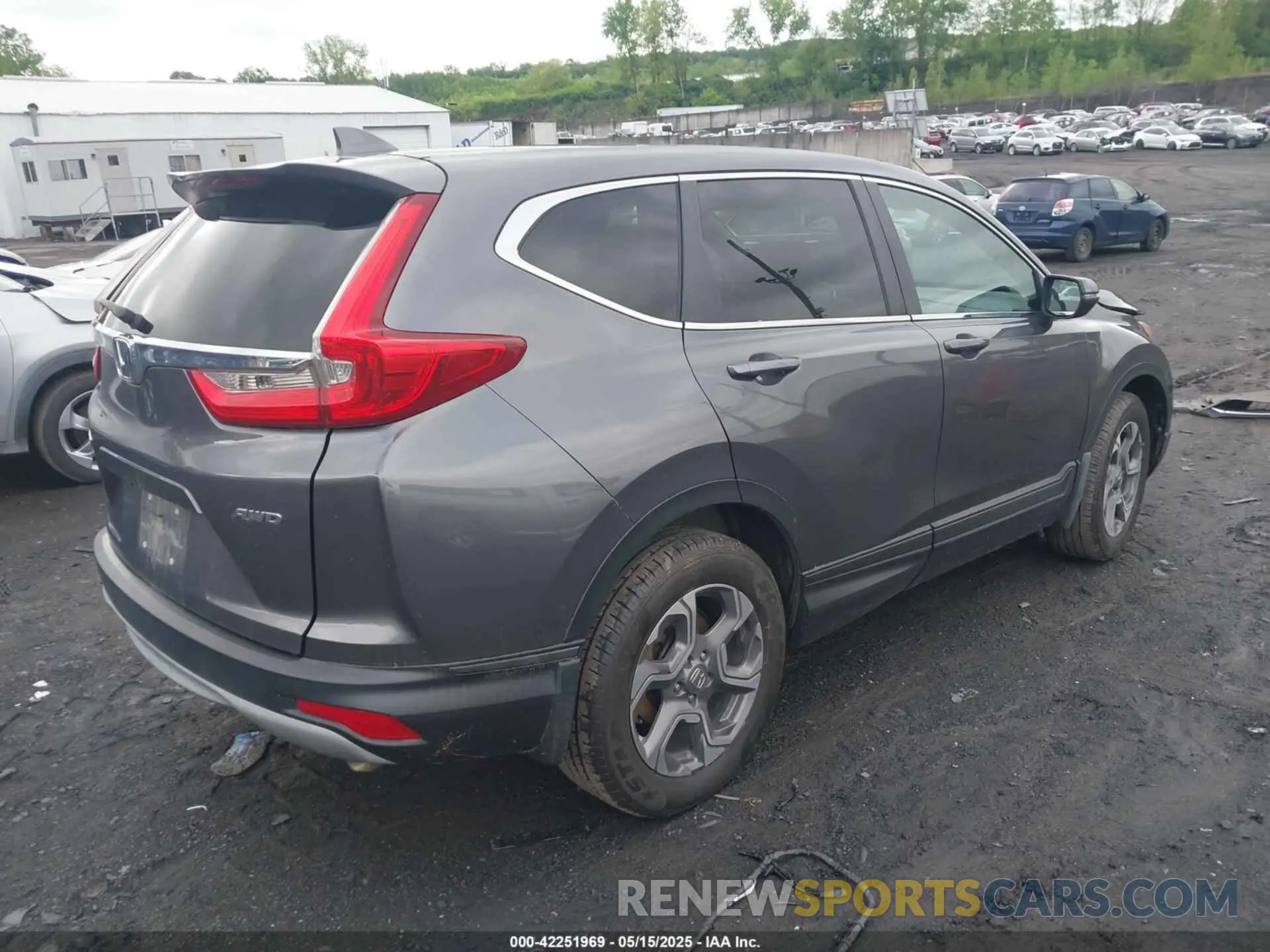 4 fotografías del automóvil dañado 7FARW2H52KE037769 HONDA CR-V 2019