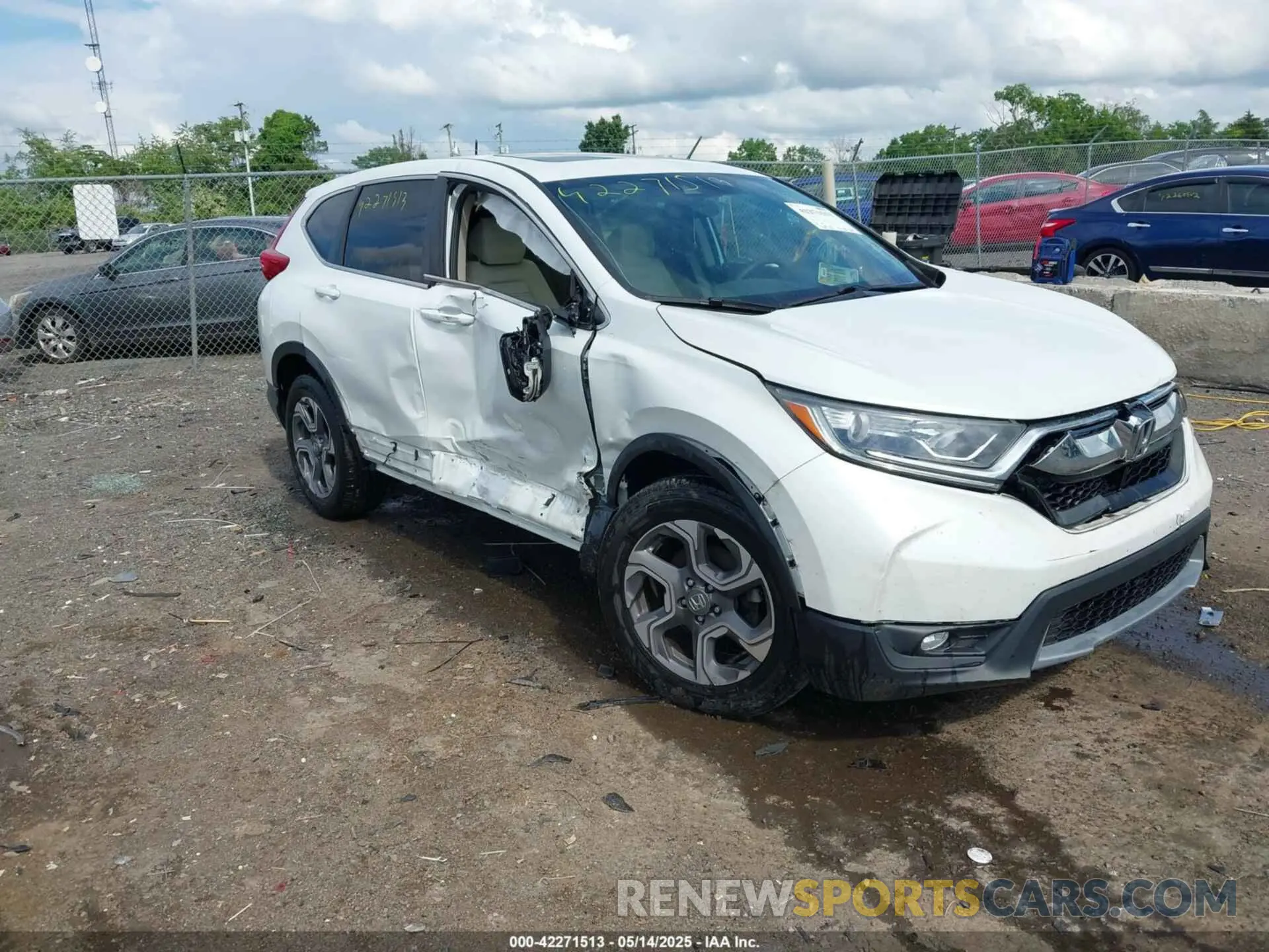 6 fotografías del automóvil dañado 7FARW2H53KE016011 HONDA CR-V 2019