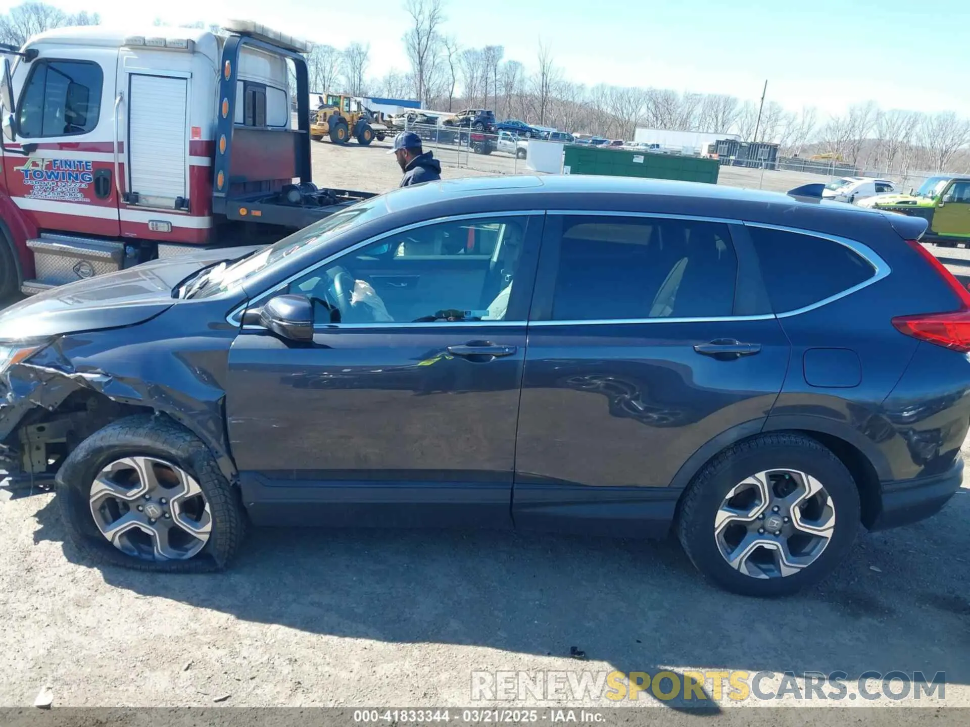 15 fotografías del automóvil dañado 7FARW2H59KE042290 HONDA CR-V 2019