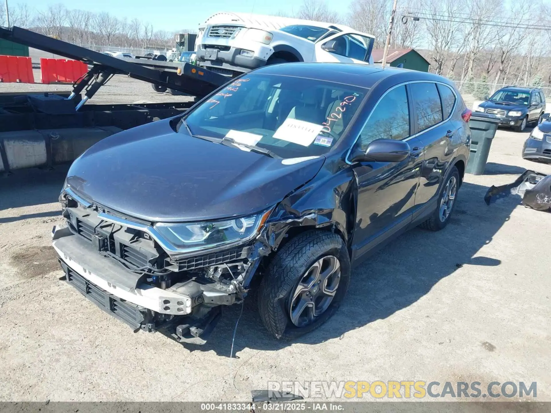 2 fotografías del automóvil dañado 7FARW2H59KE042290 HONDA CR-V 2019