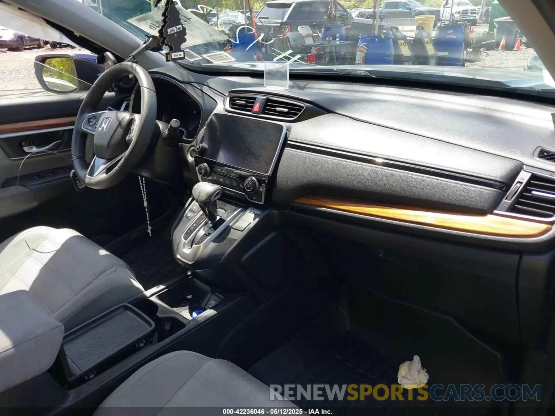 5 fotografías del automóvil dañado 7FARW2H59KE049837 HONDA CR-V 2019
