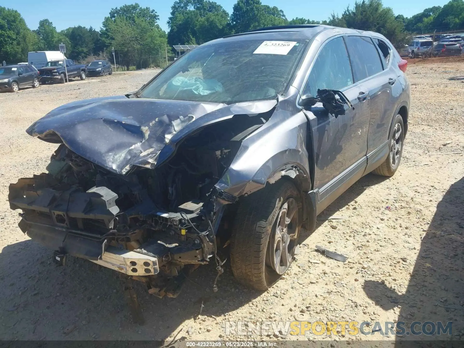 2 fotografías del automóvil dañado 7FARW2H80KE003842 HONDA CR-V 2019