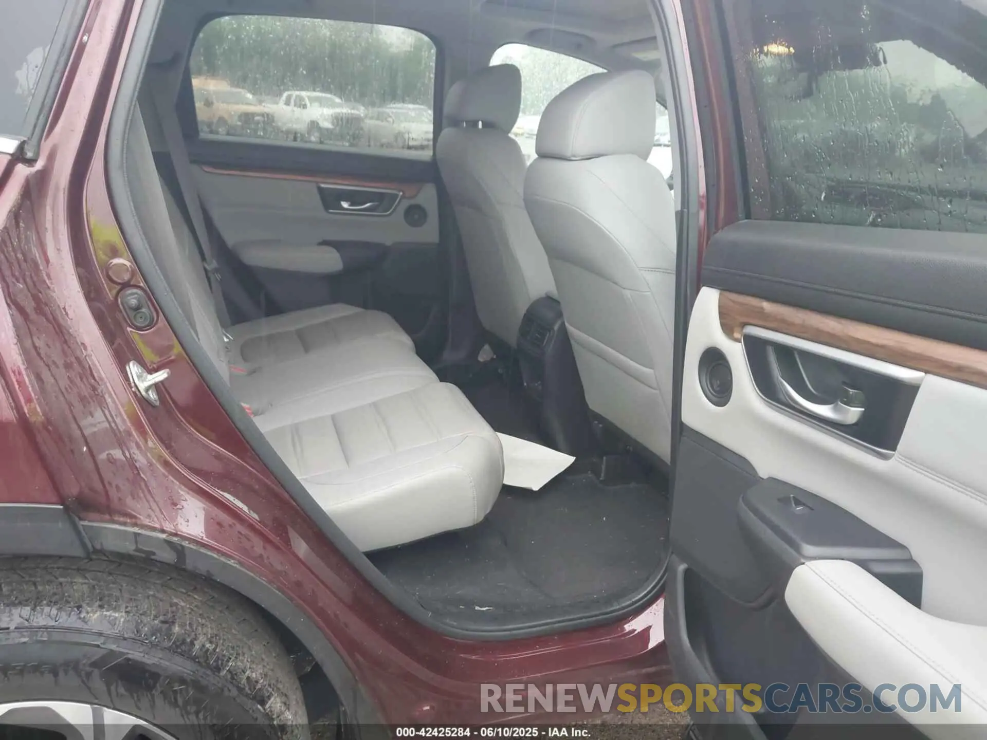 8 fotografías del automóvil dañado 7FARW2H80KE044472 HONDA CR-V 2019