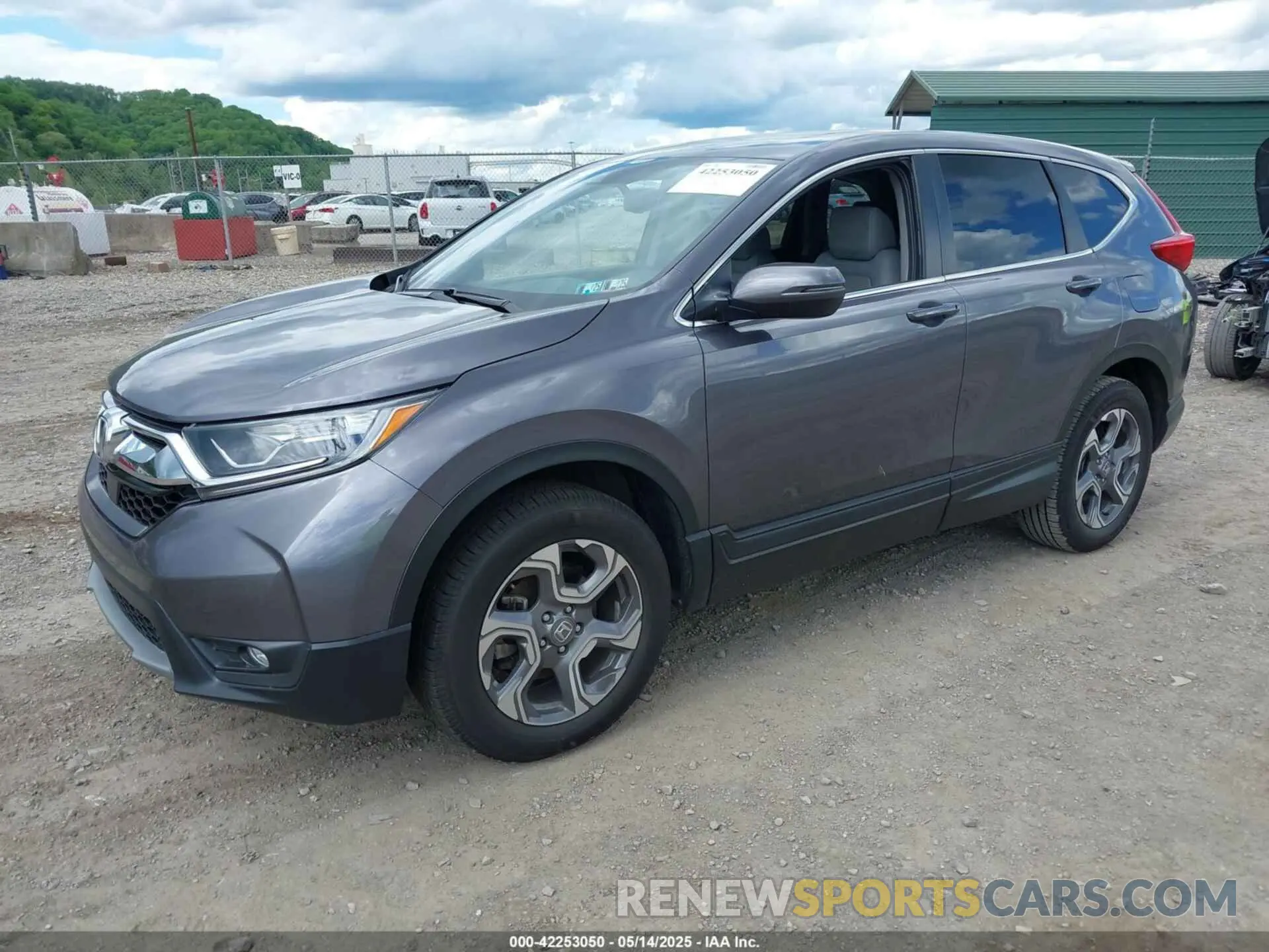 2 fotografías del automóvil dañado 7FARW2H81KE043718 HONDA CR-V 2019