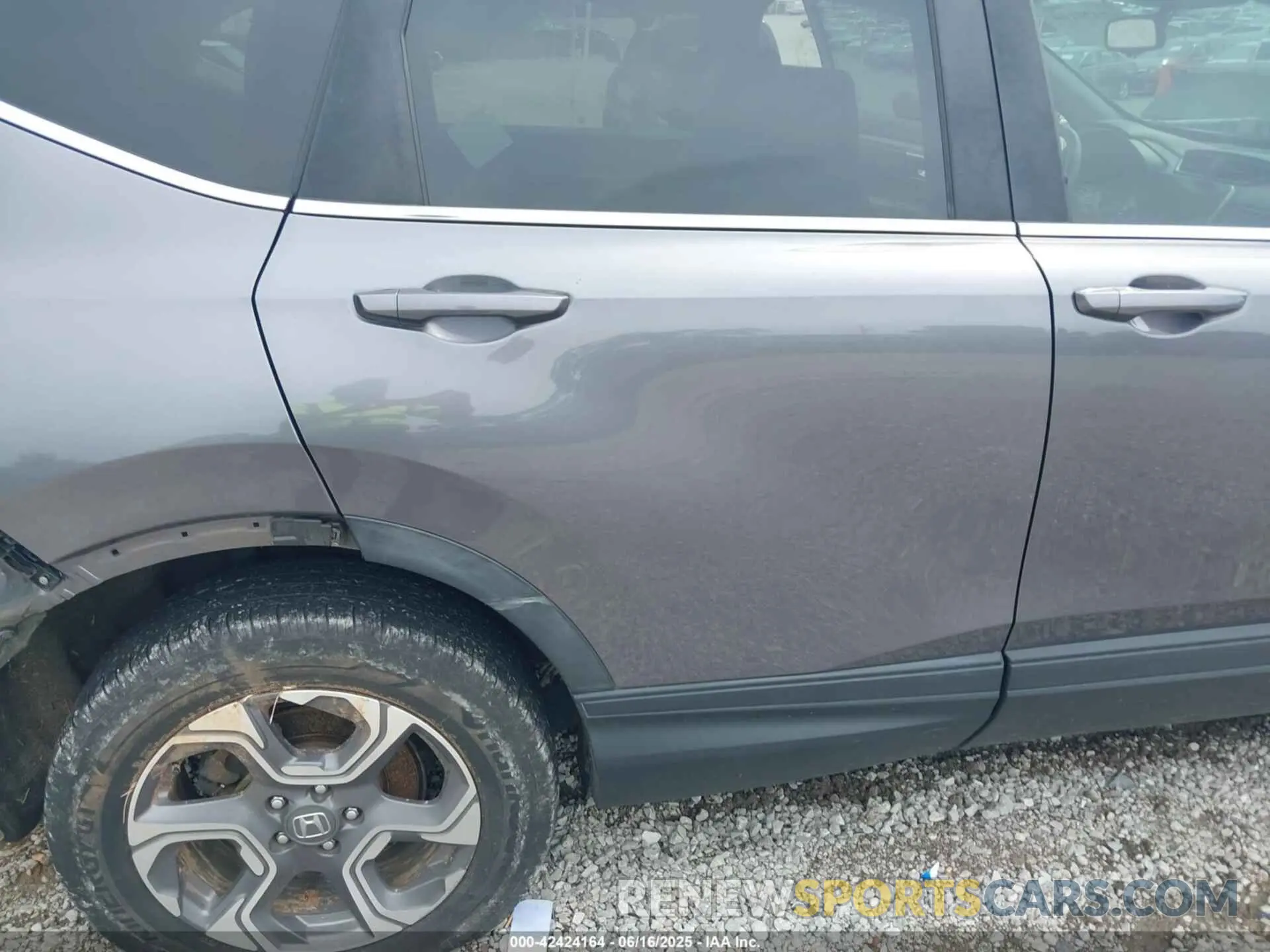 17 fotografías del automóvil dañado 7FARW2H84KE018991 HONDA CR-V 2019