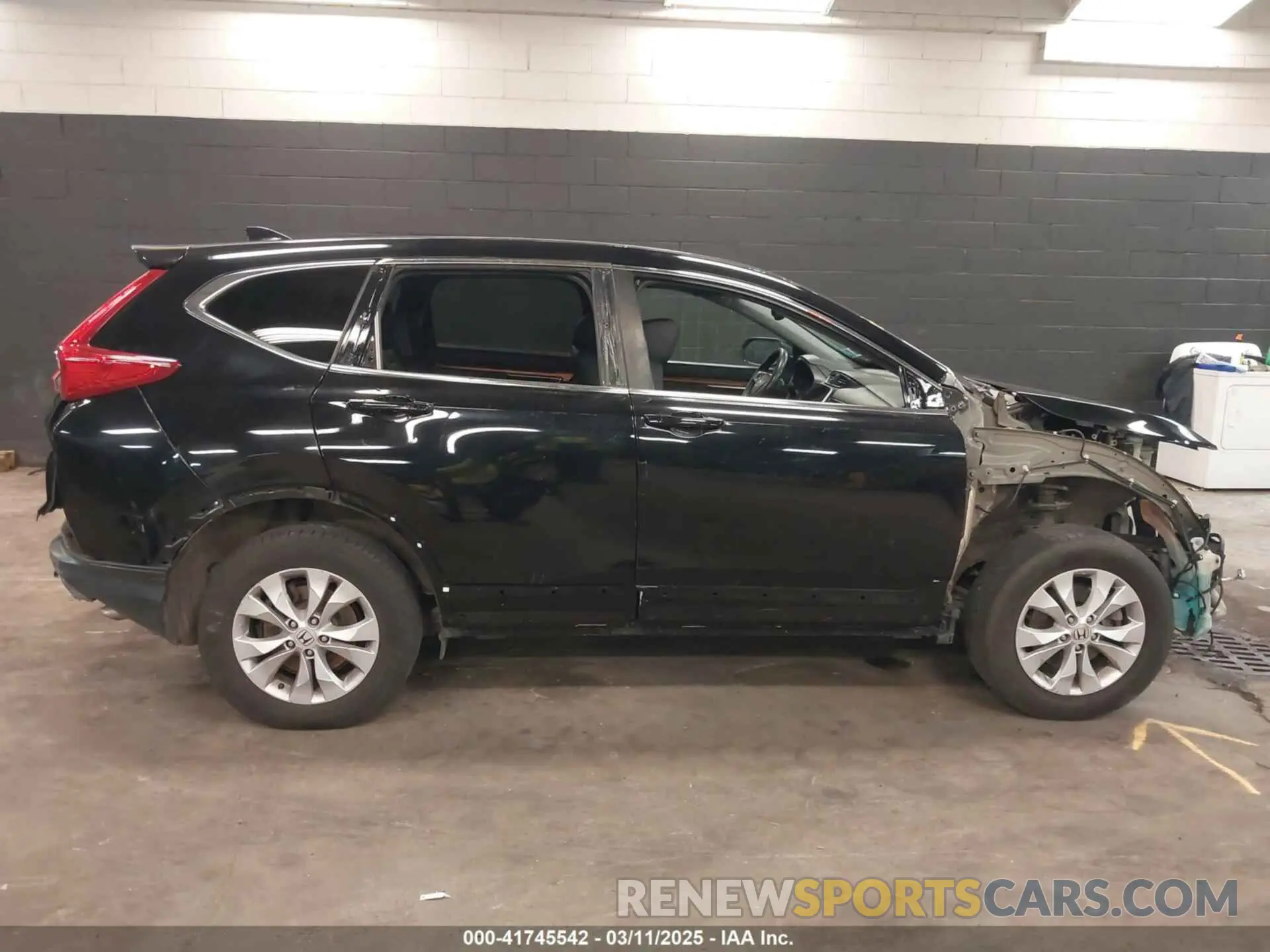 14 fotografías del automóvil dañado 7FARW2H85KE043222 HONDA CR-V 2019