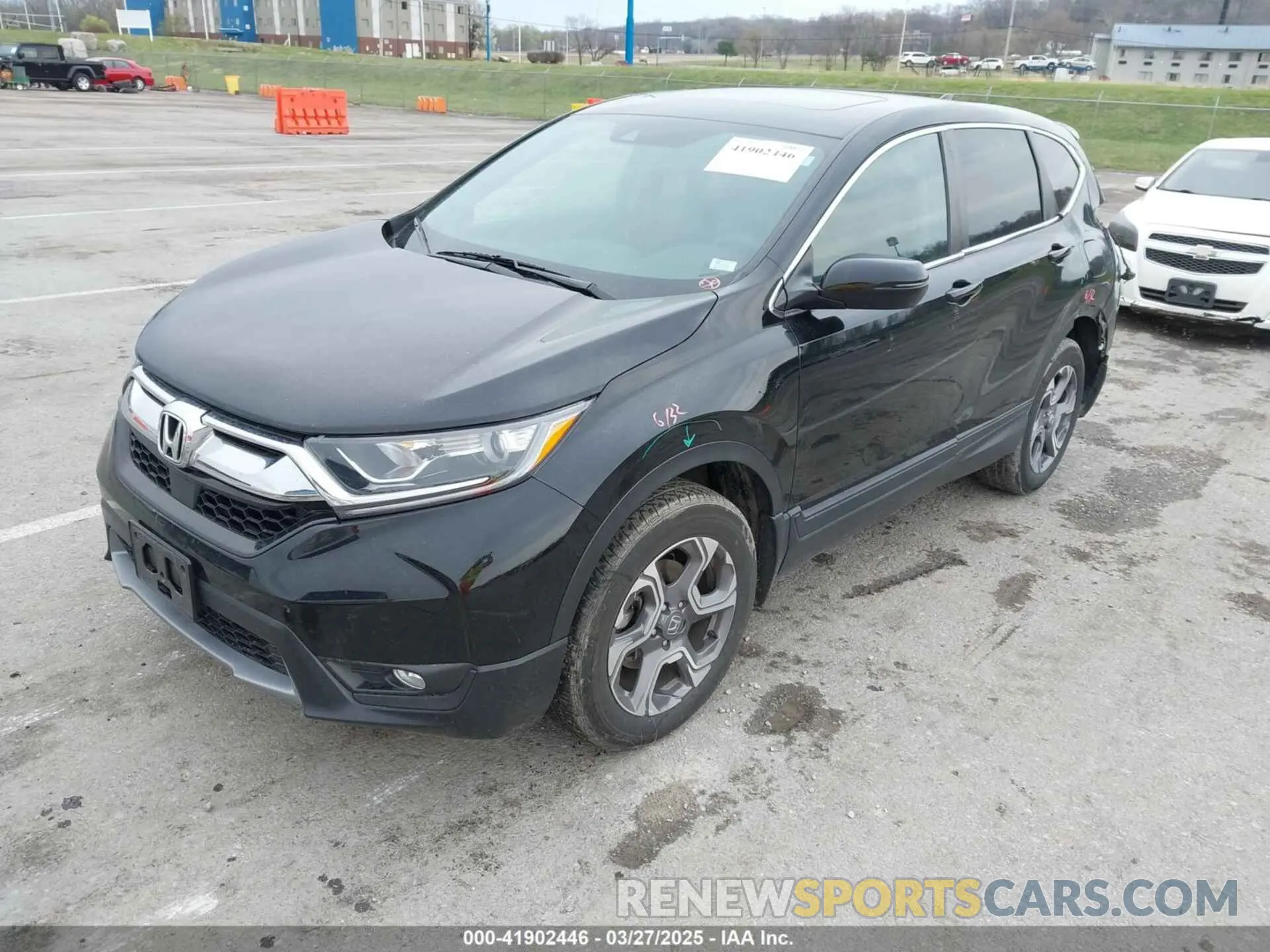2 fotografías del automóvil dañado 7FARW2H86KE039566 HONDA CR-V 2019
