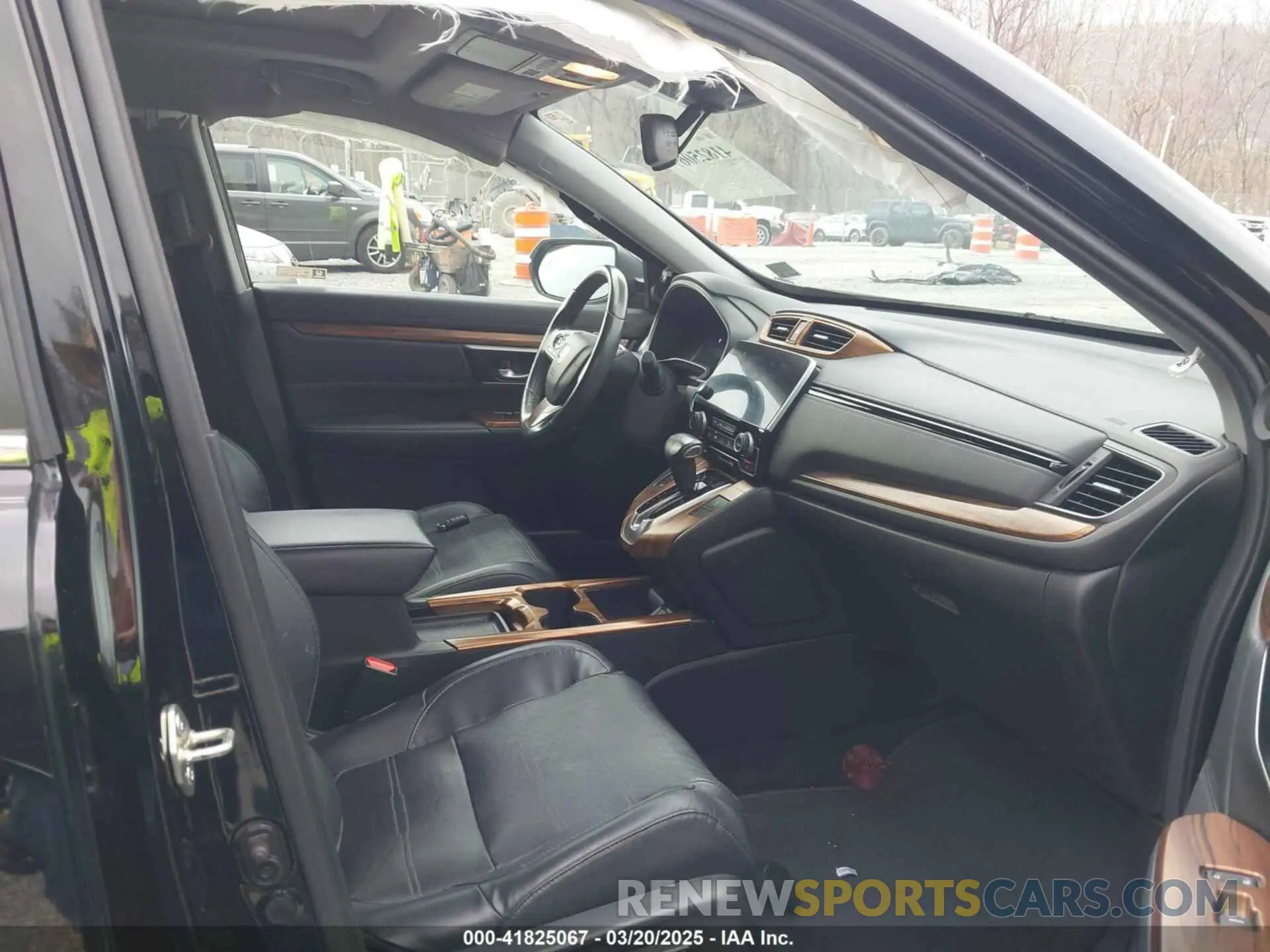 5 fotografías del automóvil dañado 7FARW2H86KE051507 HONDA CR-V 2019