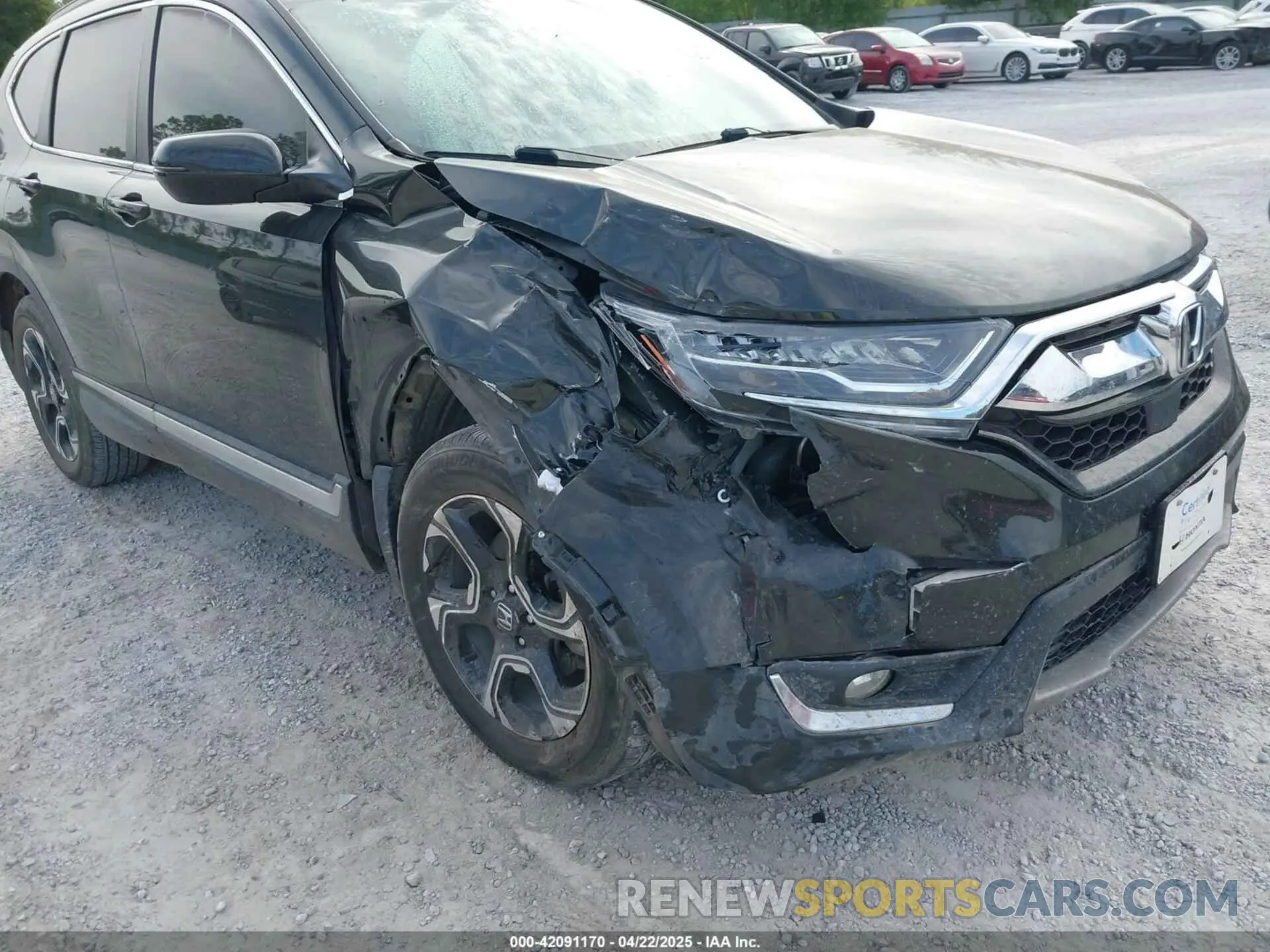 6 fotografías del automóvil dañado 7FARW2H92KE030632 HONDA CR-V 2019