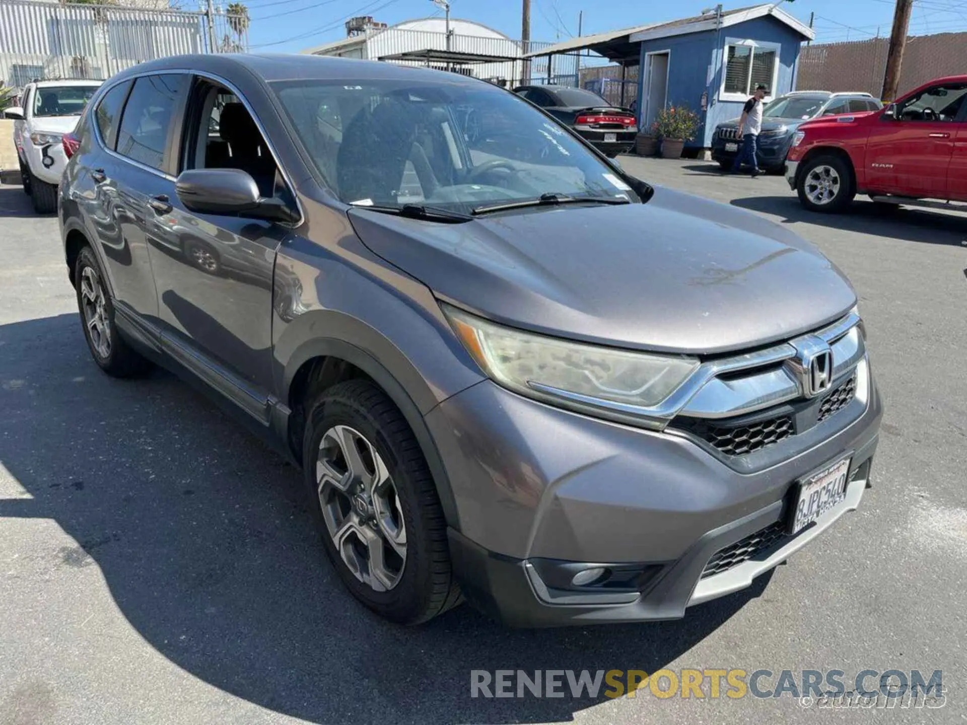 10 fotografías del automóvil dañado JHLRW2H51KX010857 HONDA CR-V 2019