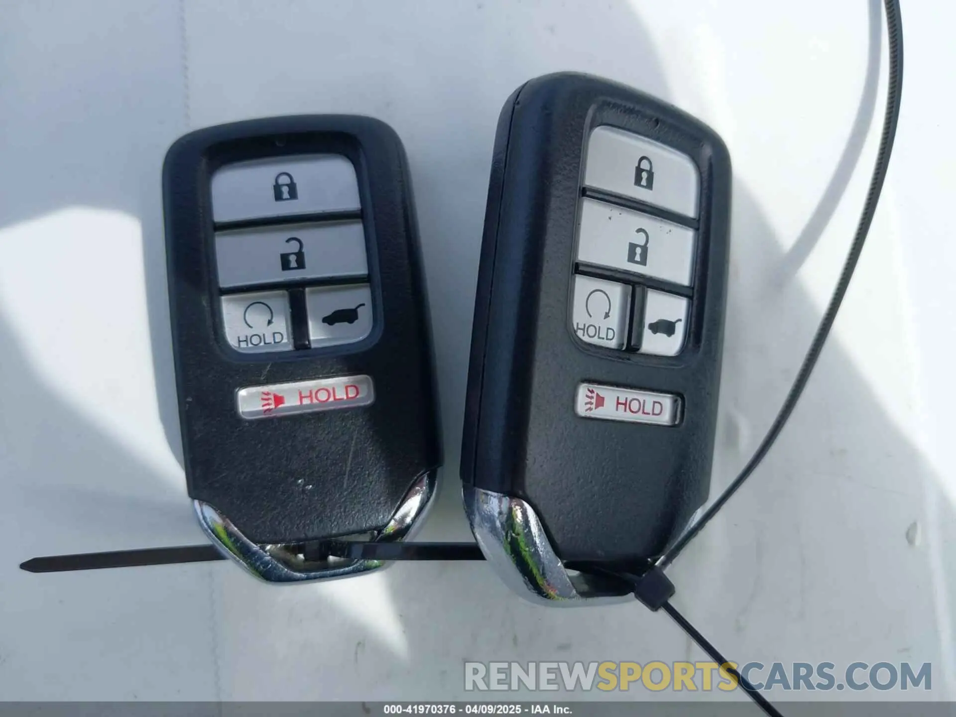 11 fotografías del automóvil dañado JHLRW2H57KX022530 HONDA CR-V 2019