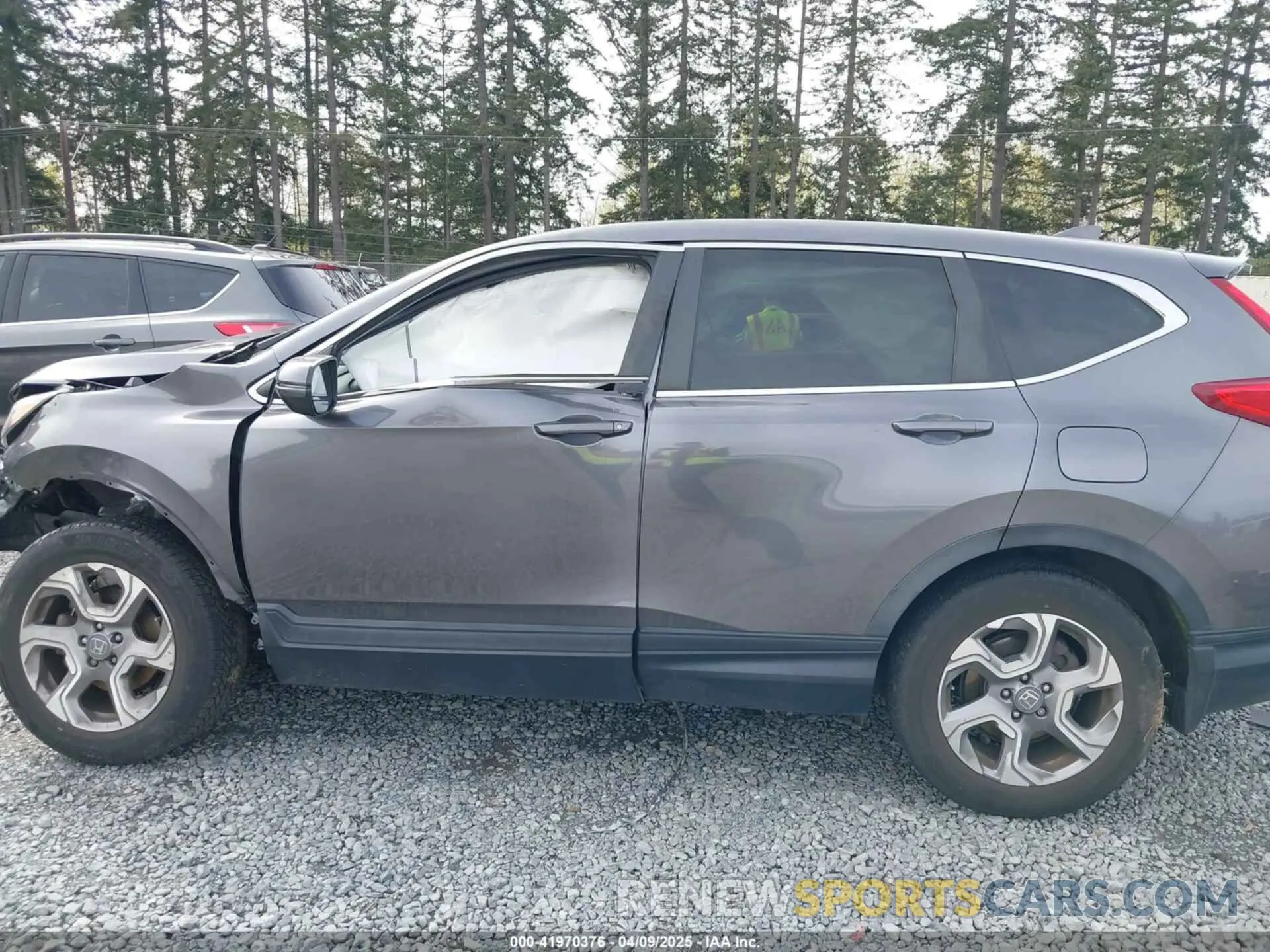 15 fotografías del automóvil dañado JHLRW2H57KX022530 HONDA CR-V 2019
