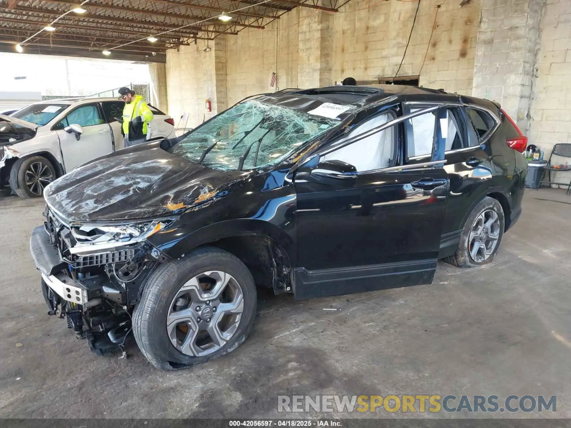 2 fotografías del automóvil dañado JHLRW2H88KX008386 HONDA CR-V 2019