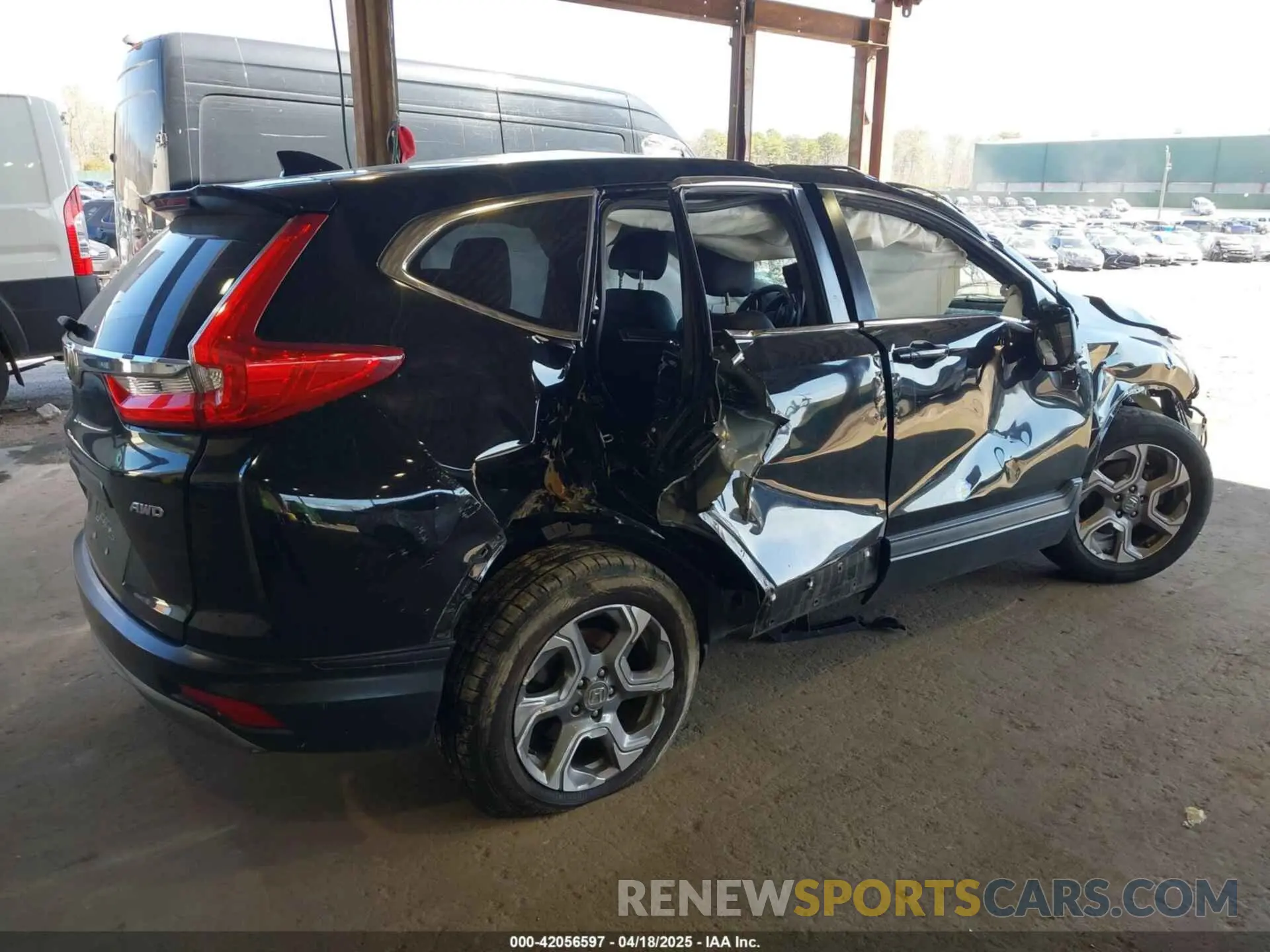 4 fotografías del automóvil dañado JHLRW2H88KX008386 HONDA CR-V 2019