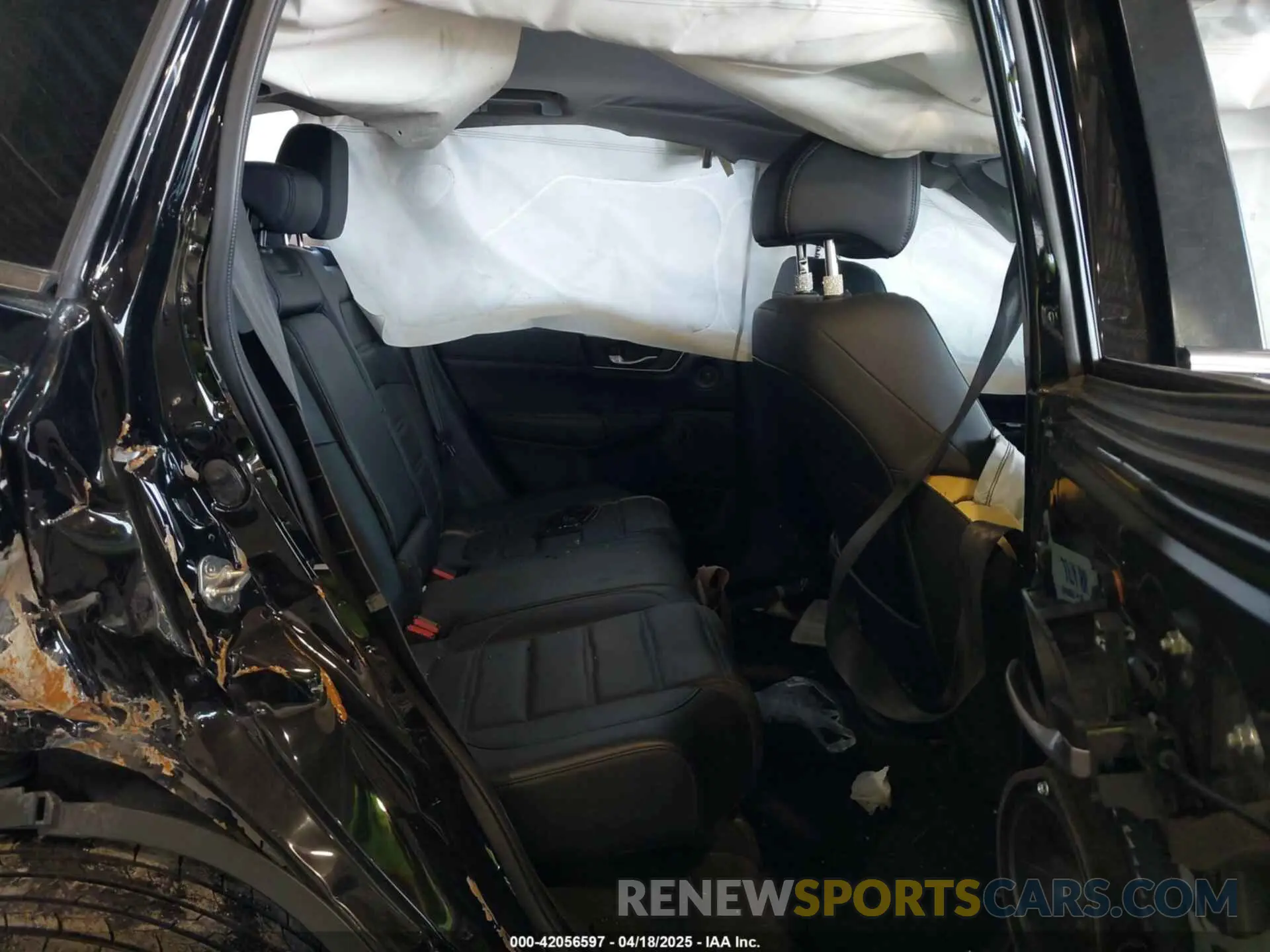 8 fotografías del automóvil dañado JHLRW2H88KX008386 HONDA CR-V 2019