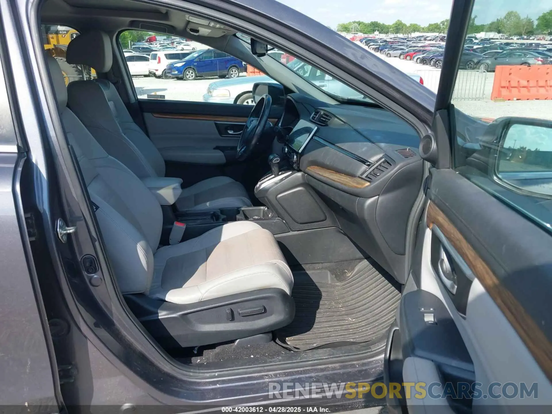 5 fotografías del automóvil dañado 2HKRW1H84LH400639 HONDA CR-V 2020