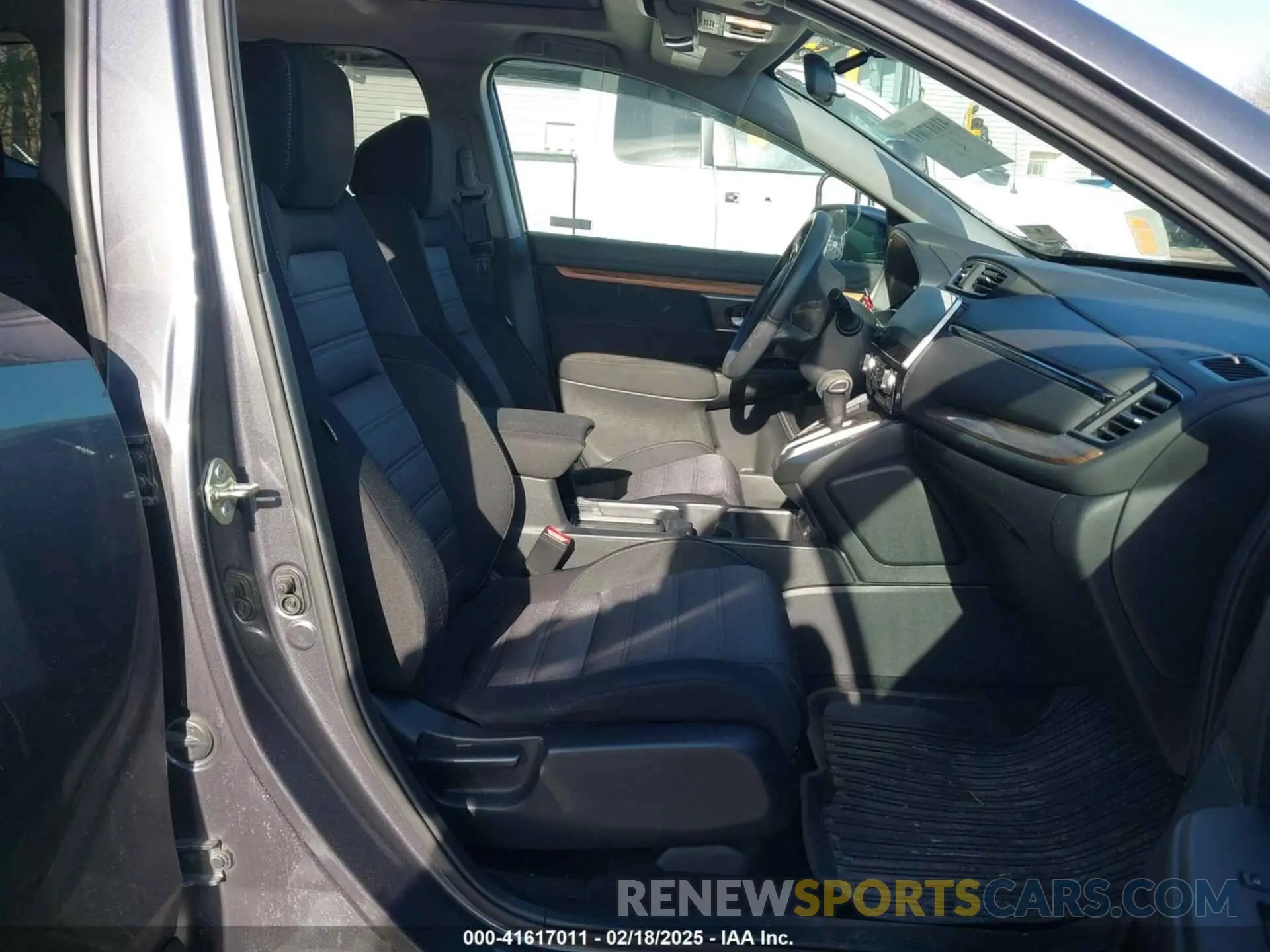 5 fotografías del automóvil dañado 2HKRW2H59LH606857 HONDA CR-V 2020