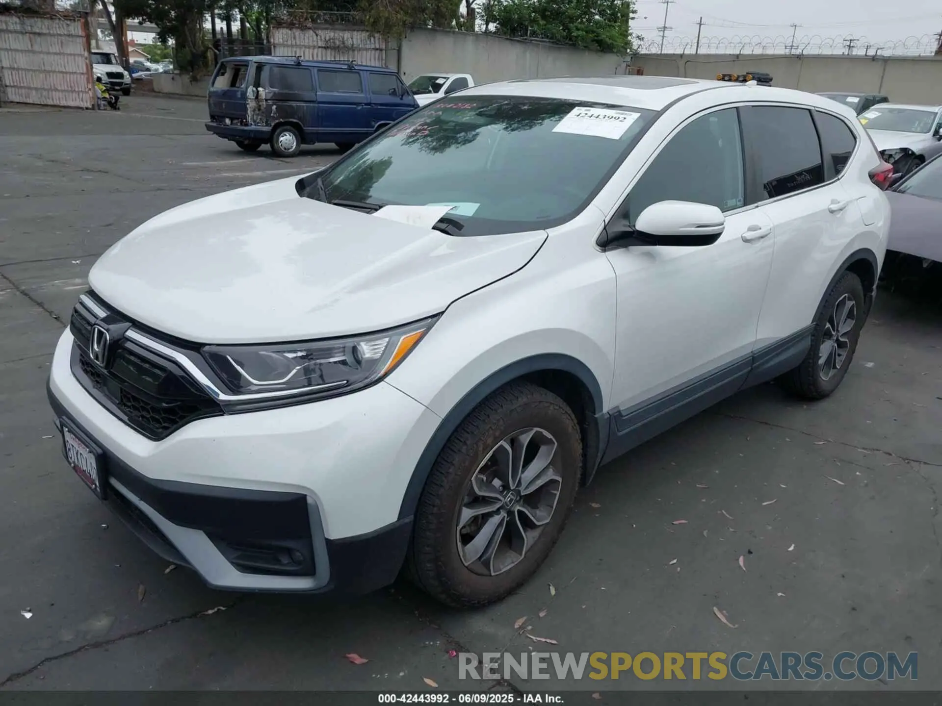 2 fotografías del automóvil dañado 2HKRW2H80LH692392 HONDA CR-V 2020