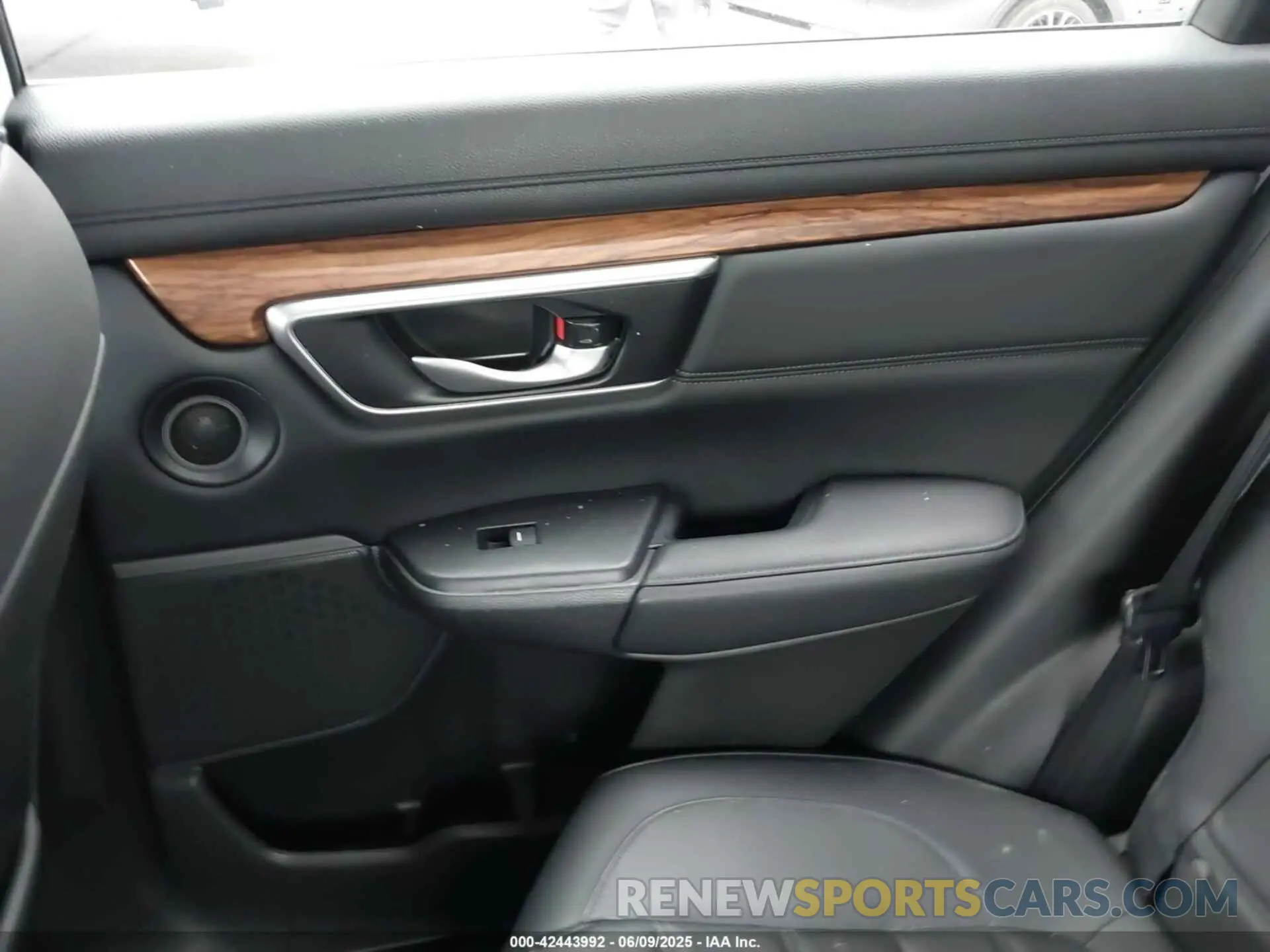 22 fotografías del automóvil dañado 2HKRW2H80LH692392 HONDA CR-V 2020