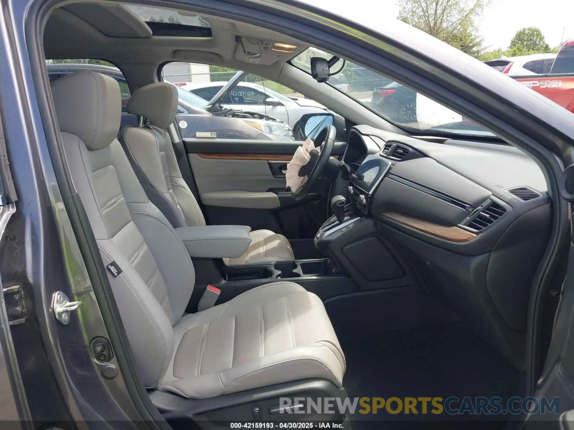 5 fotografías del automóvil dañado 2HKRW2H85LH661459 HONDA CR-V 2020