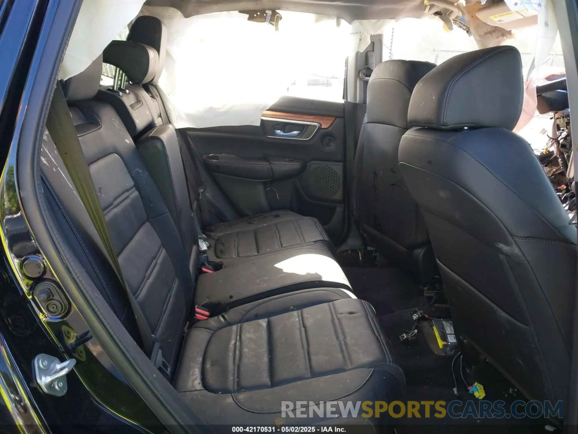 8 fotografías del automóvil dañado 2HKRW2H97LH675243 HONDA CR-V 2020