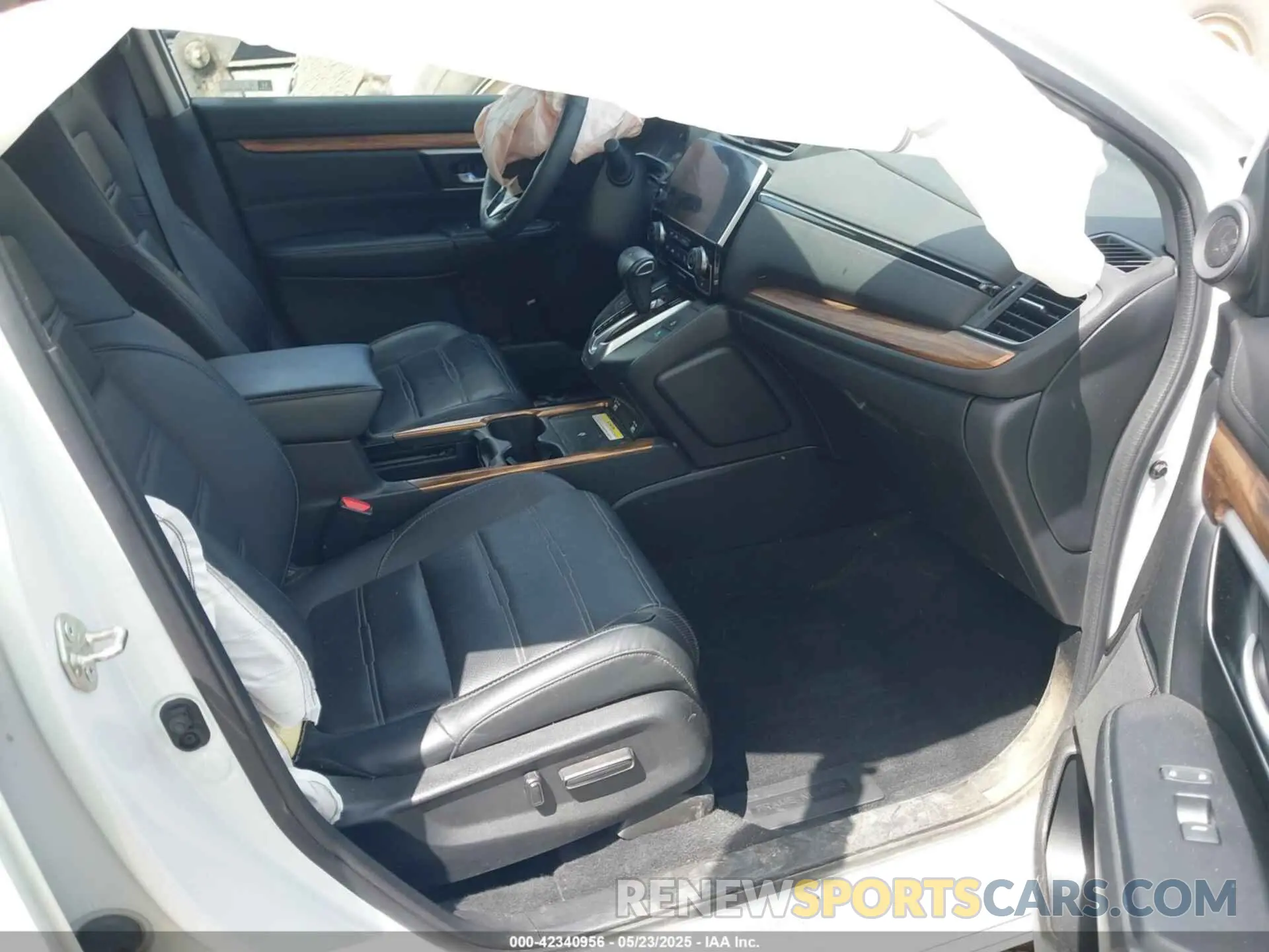 5 fotografías del automóvil dañado 2HKRW2H97LH676151 HONDA CR-V 2020
