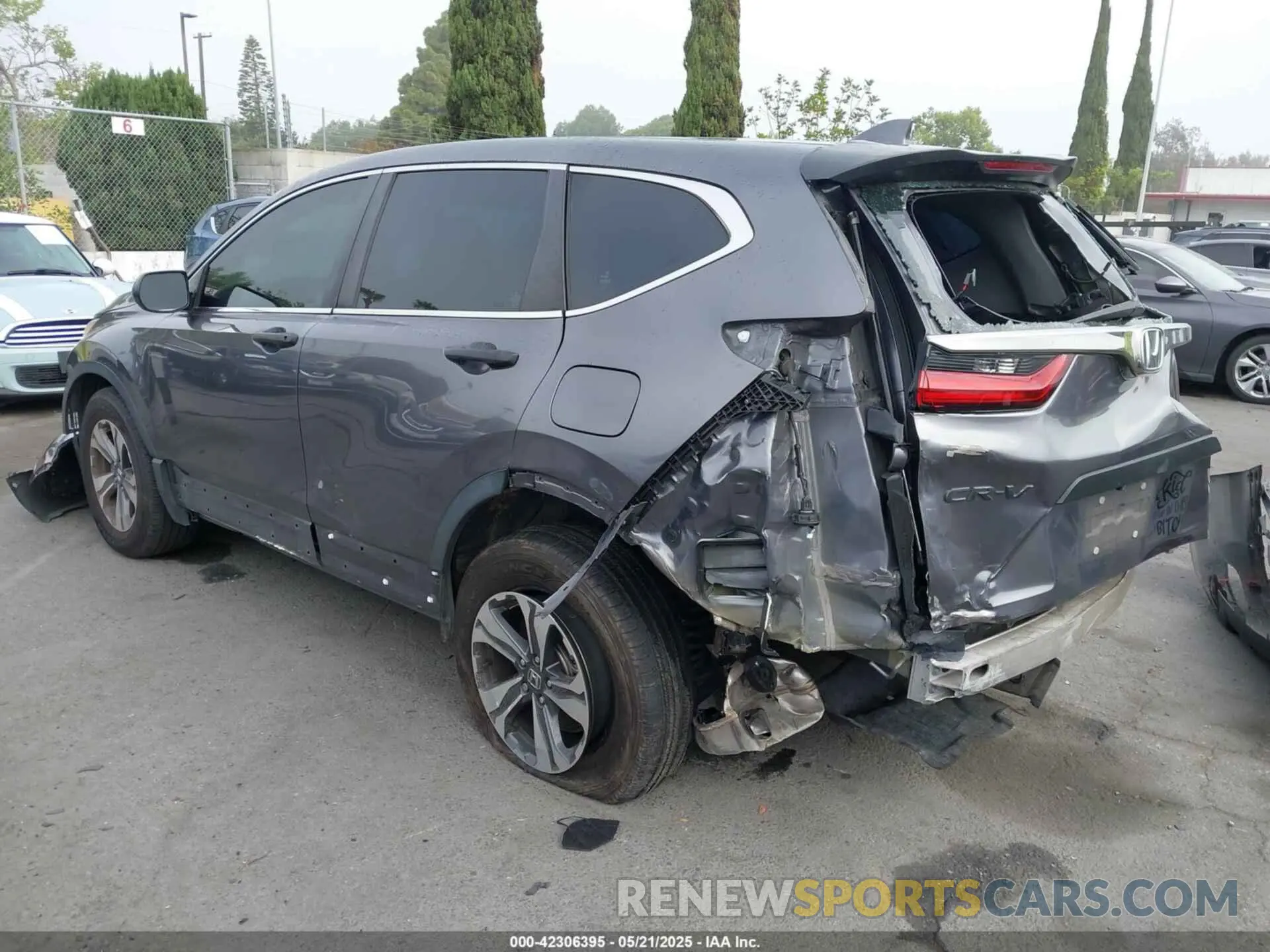 3 fotografías del automóvil dañado 5J6RW1H20LA001899 HONDA CR-V 2020