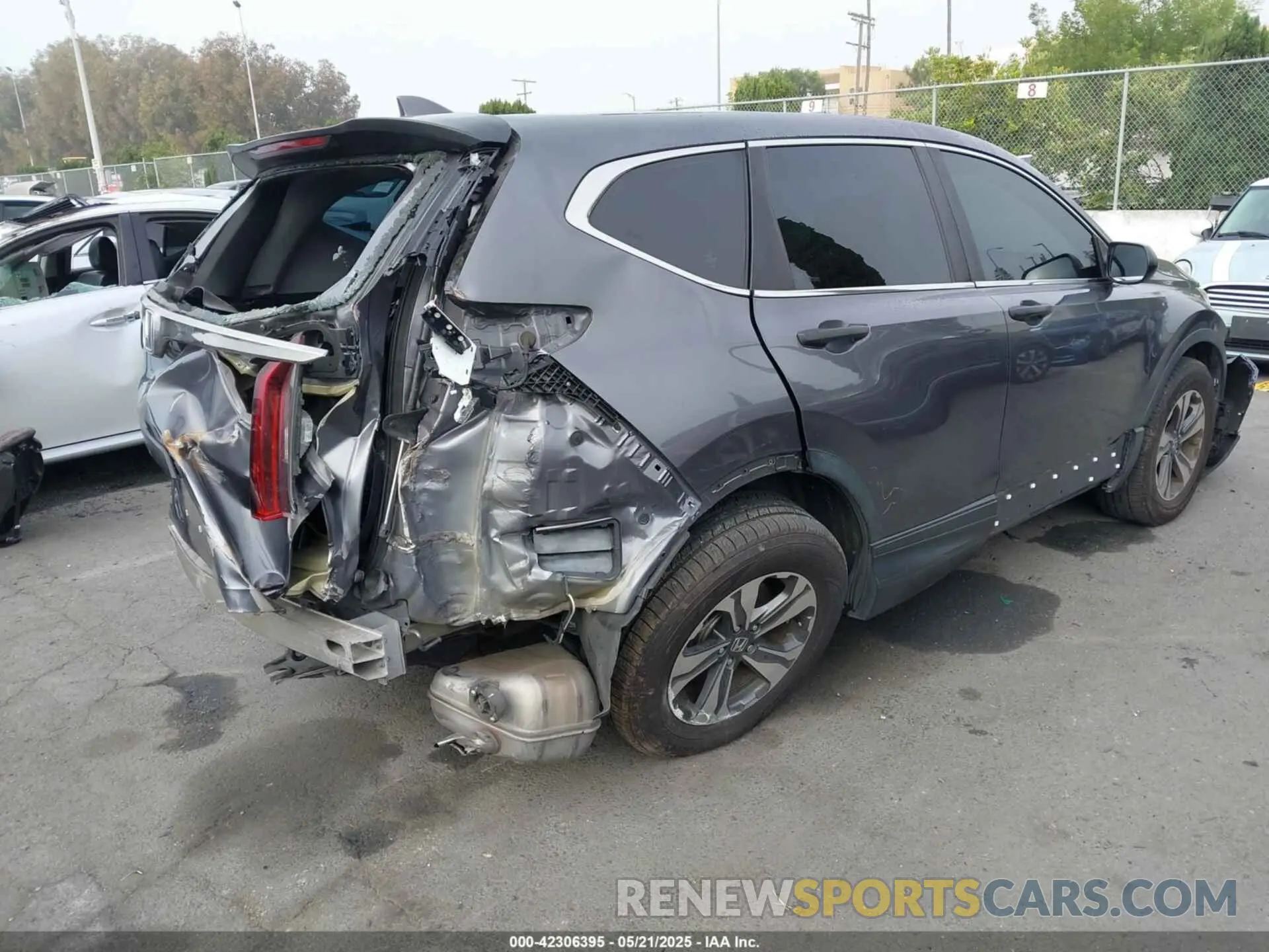 4 fotografías del automóvil dañado 5J6RW1H20LA001899 HONDA CR-V 2020