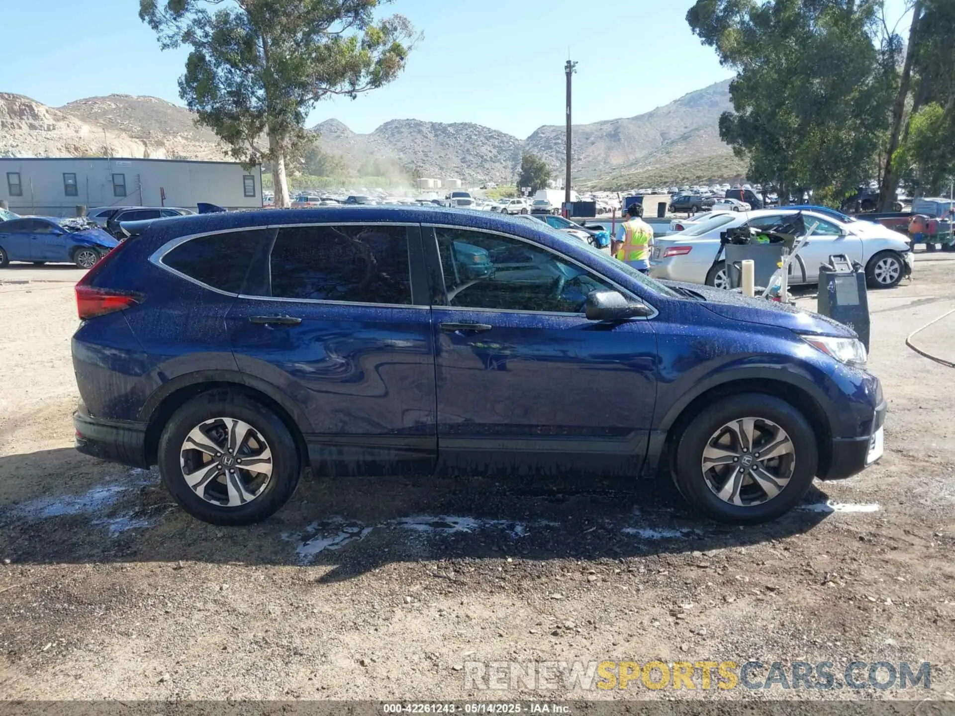 13 fotografías del automóvil dañado 5J6RW1H28LA001777 HONDA CR-V 2020