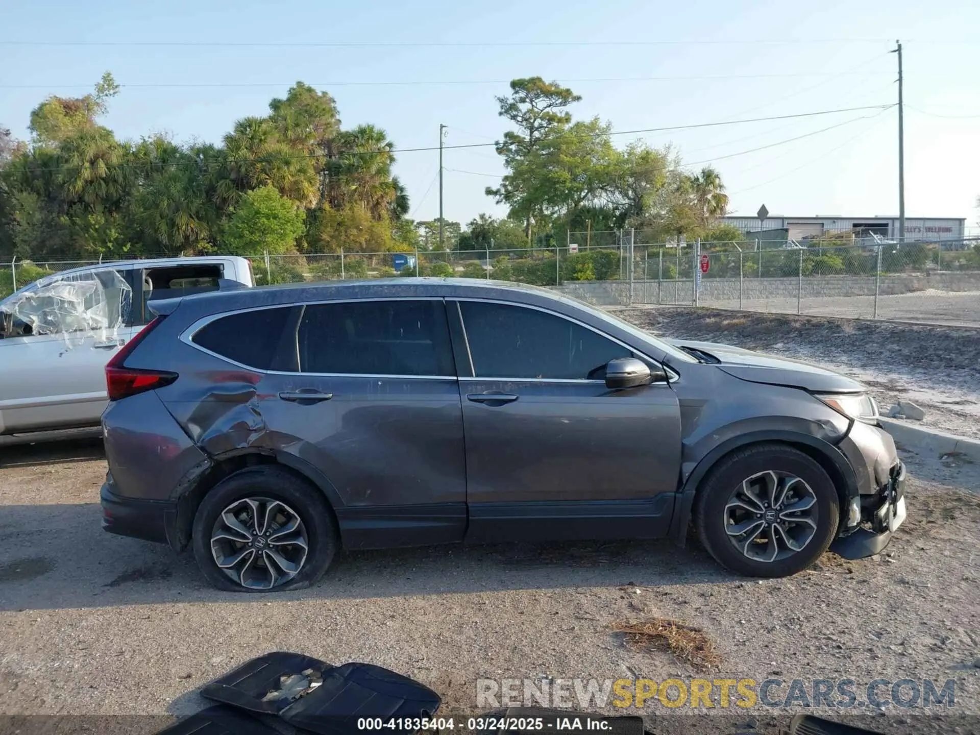 13 fotografías del automóvil dañado 5J6RW1H50LA019300 HONDA CR-V 2020