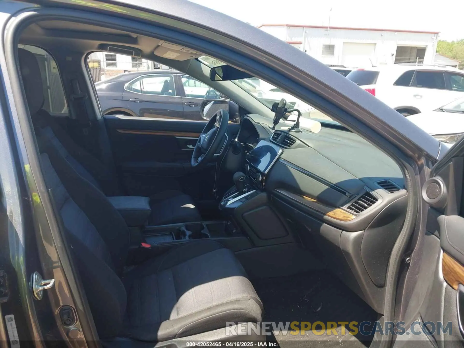 5 fotografías del automóvil dañado 5J6RW1H51LL013820 HONDA CR-V 2020