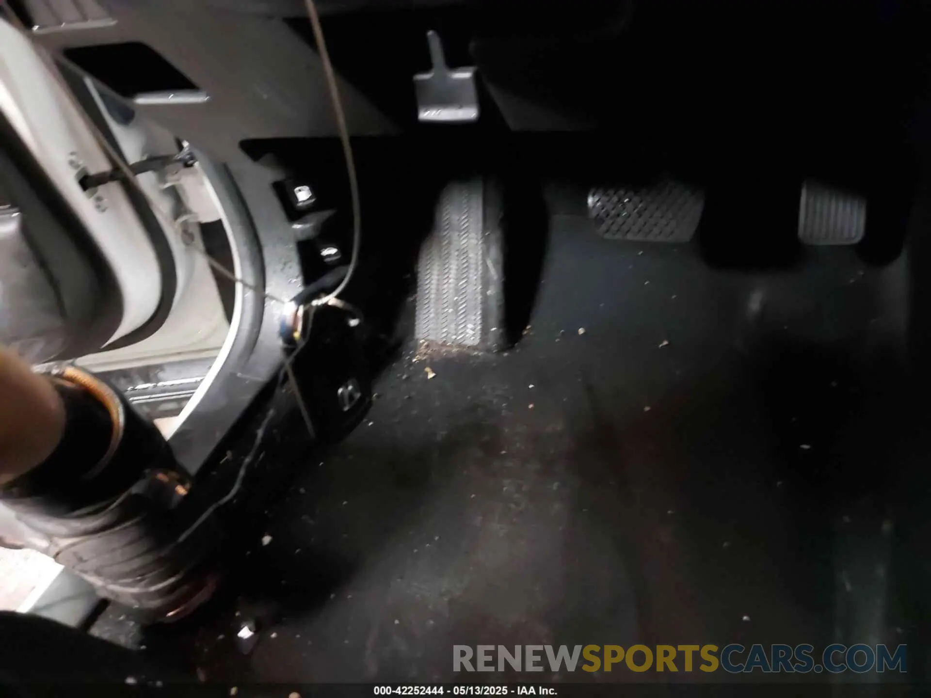 11 fotografías del automóvil dañado 5J6RW1H54LL012869 HONDA CR-V 2020