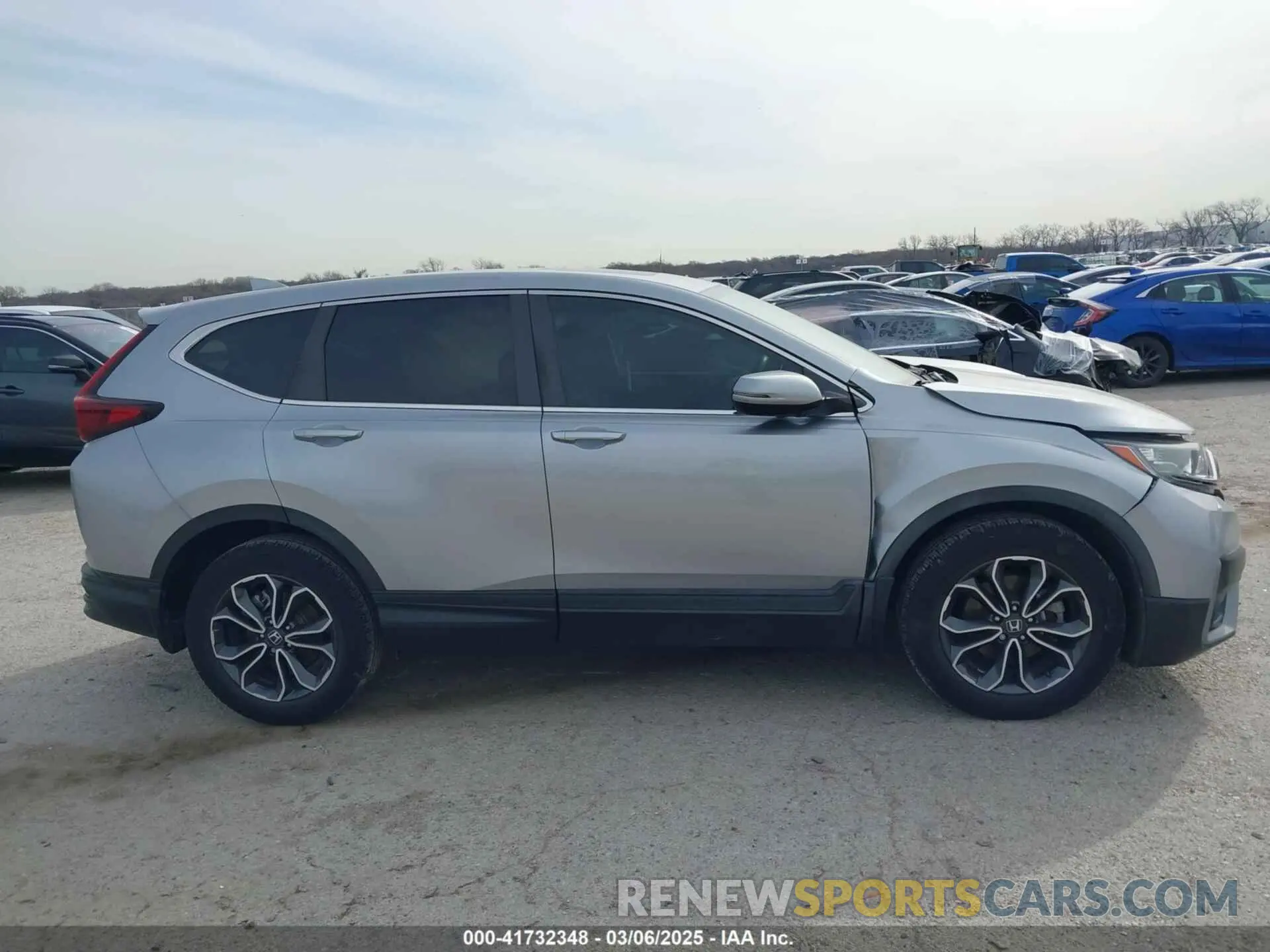 13 fotografías del automóvil dañado 5J6RW1H55LL012136 HONDA CR-V 2020