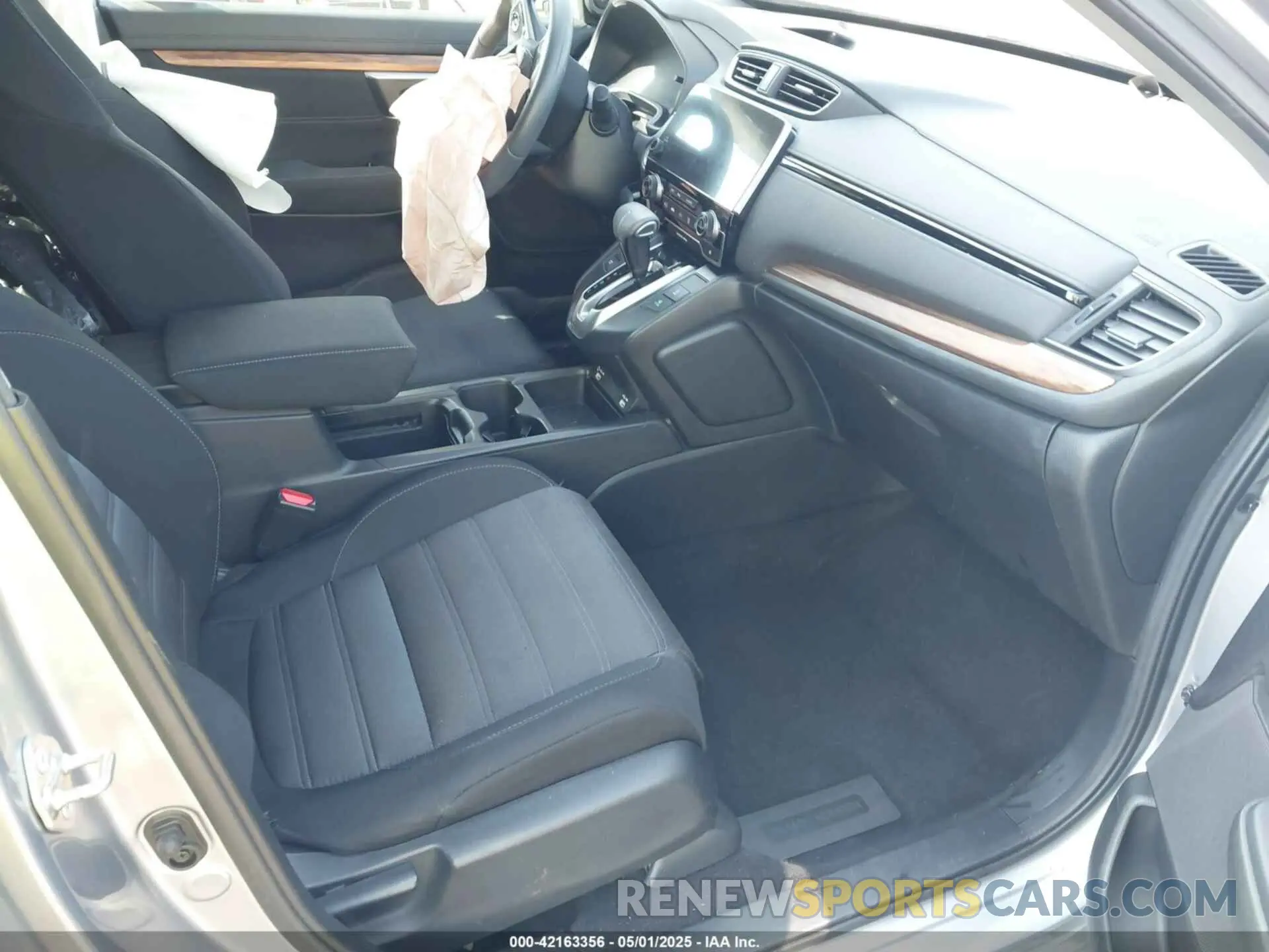 5 fotografías del automóvil dañado 5J6RW1H56LA019107 HONDA CR-V 2020