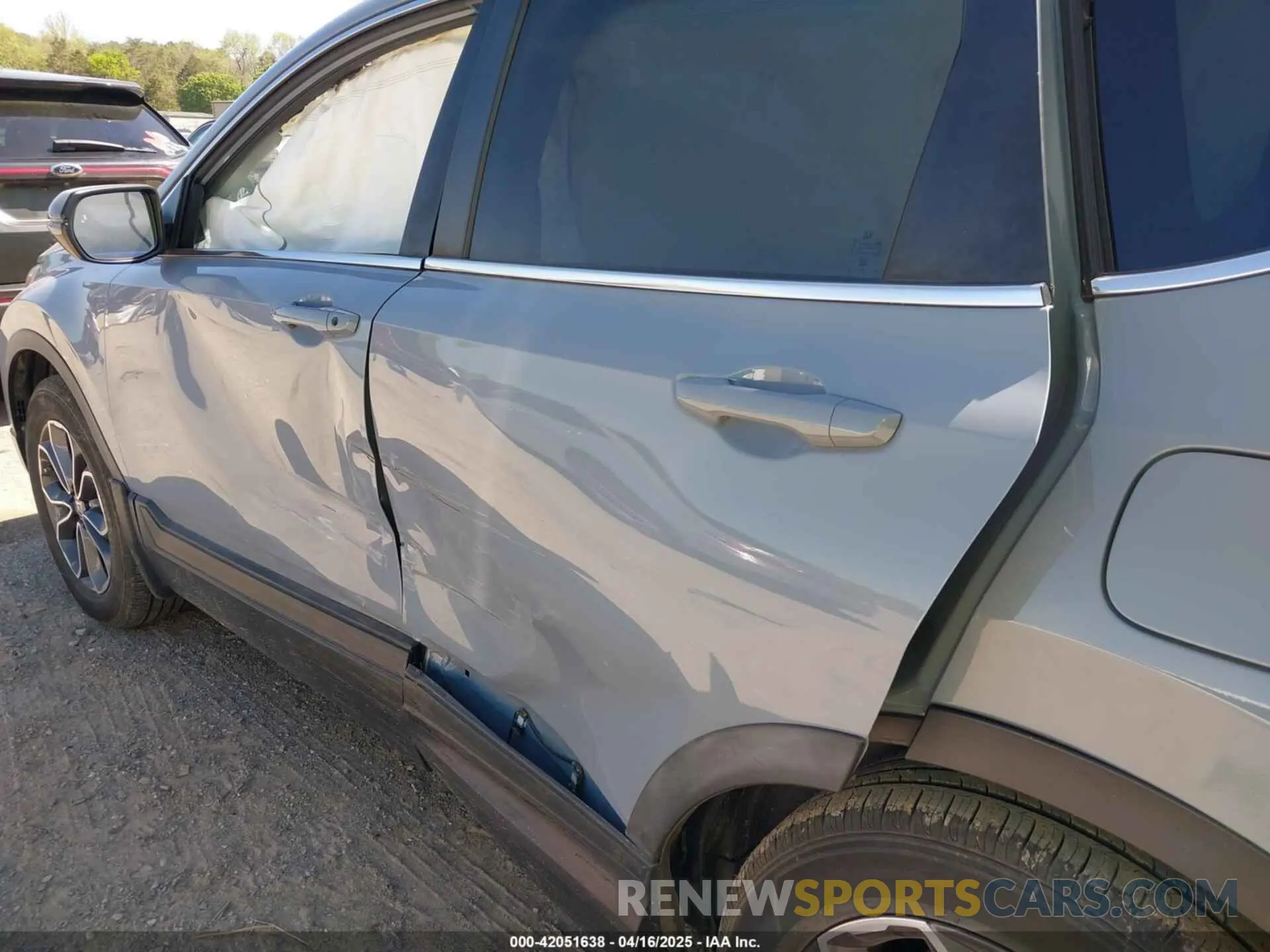 17 fotografías del automóvil dañado 5J6RW1H58LA003636 HONDA CR-V 2020