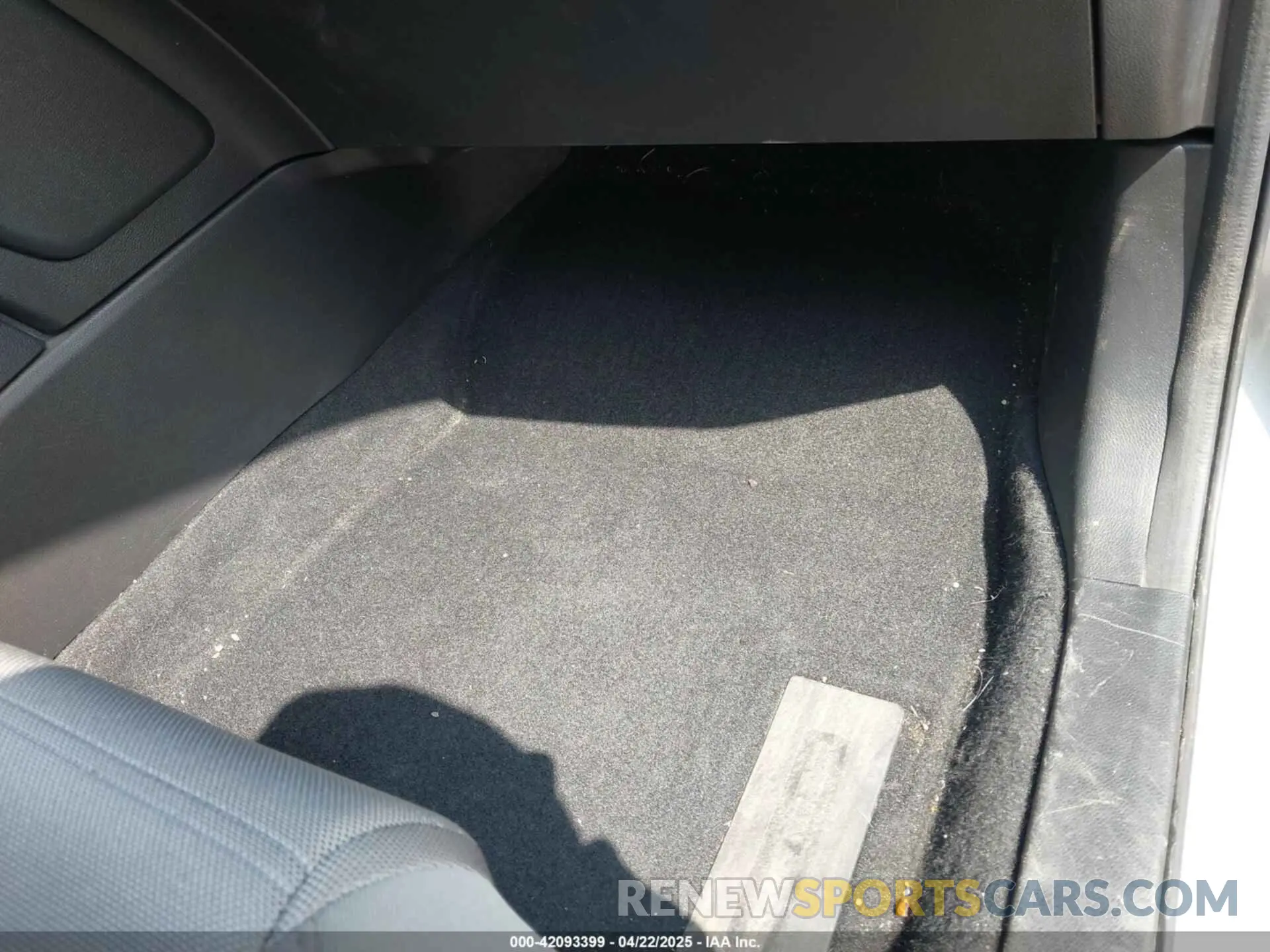 8 fotografías del automóvil dañado 5J6RW2H23LL020666 HONDA CR-V 2020