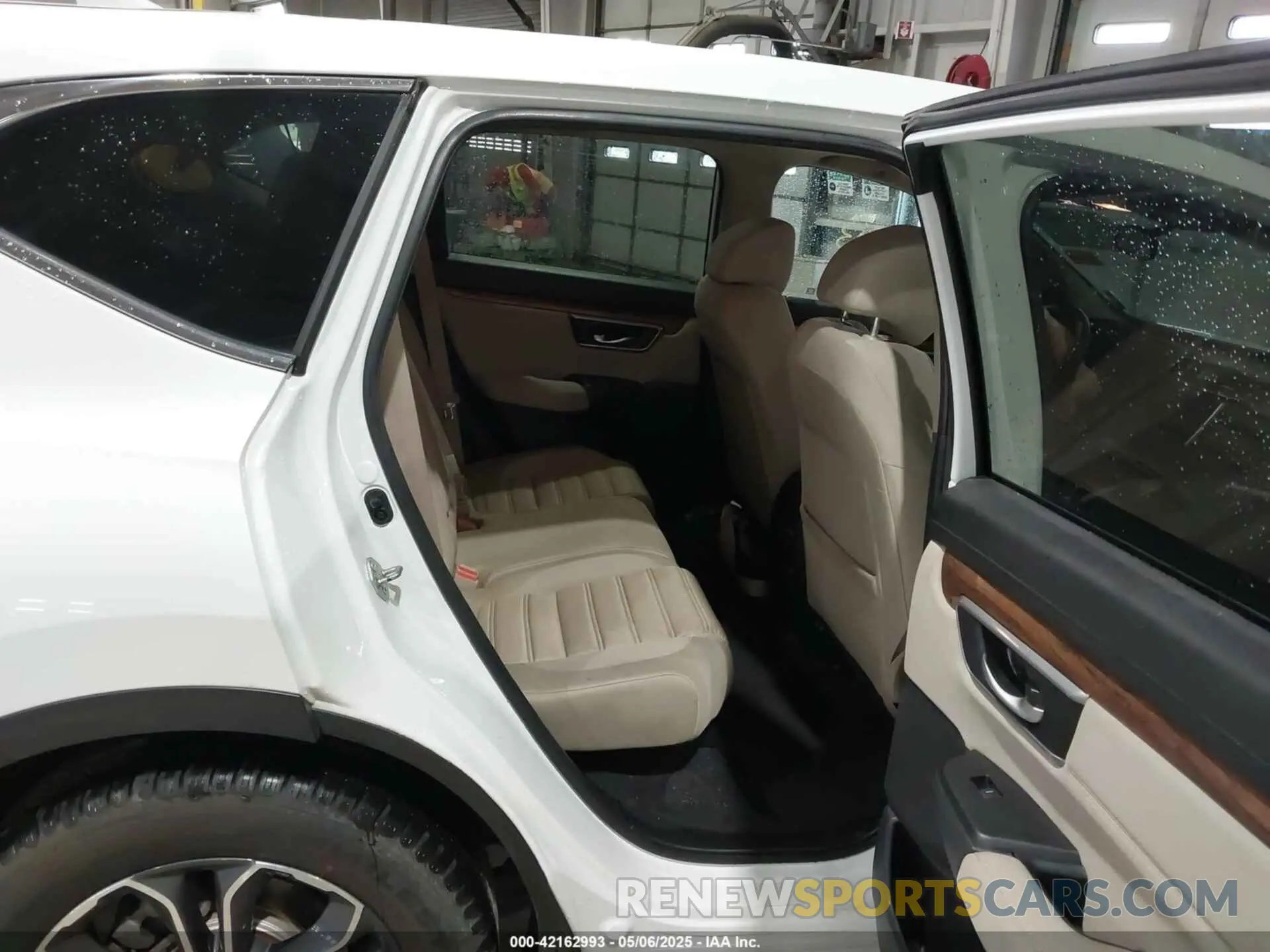 8 fotografías del automóvil dañado 5J6RW2H52LL044645 HONDA CR-V 2020